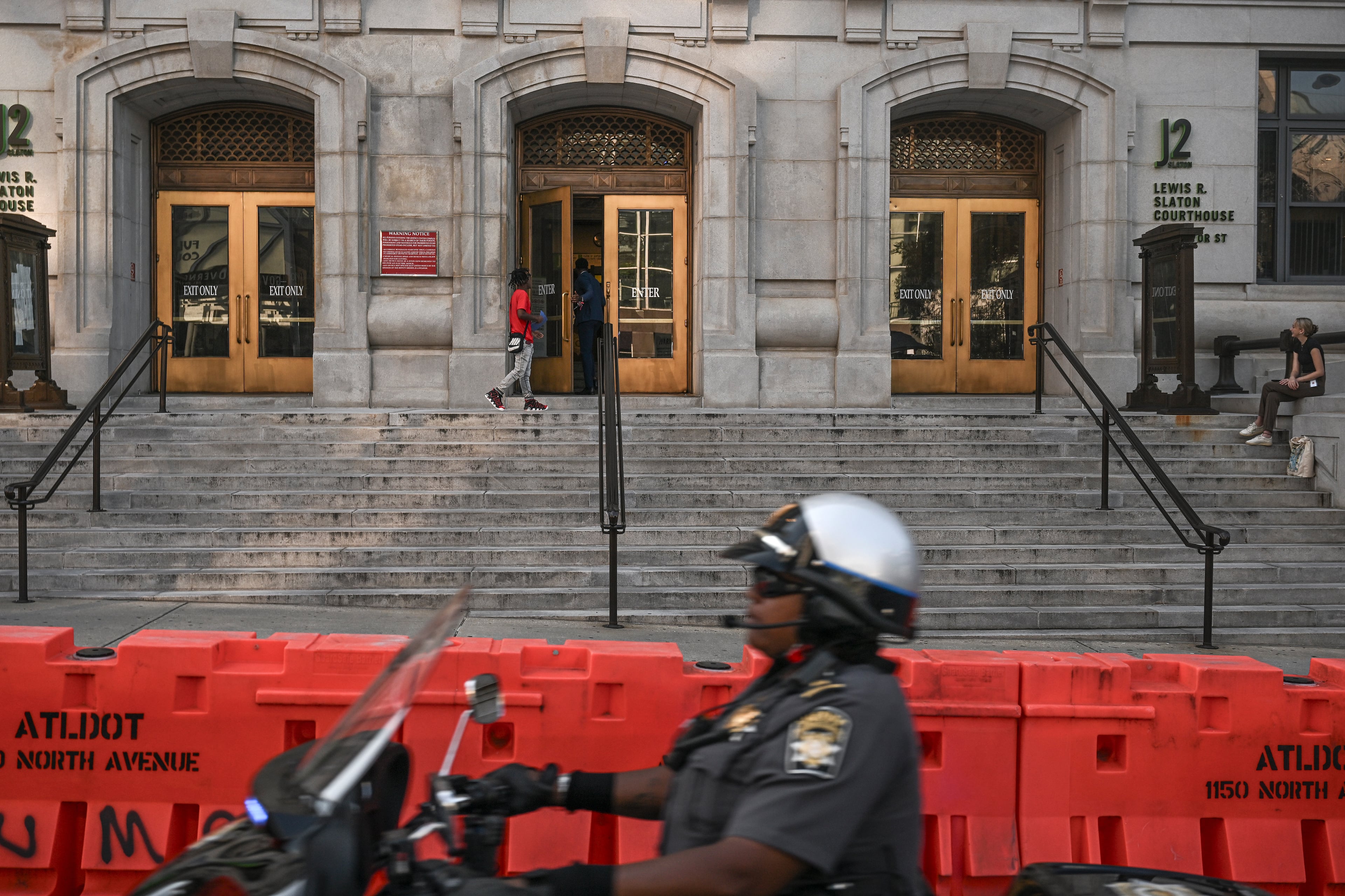 An Atlanta Journal-Consitution poll of likely voters in the Republican presidential primary found that about 37% of respondents said they wouldn’t vote for a political candidate who has been convicted by a jury of a felony crime, while 41% said they would. About one-fifth of Republican voters were undecided. (Kenny Holston/The New York Times)