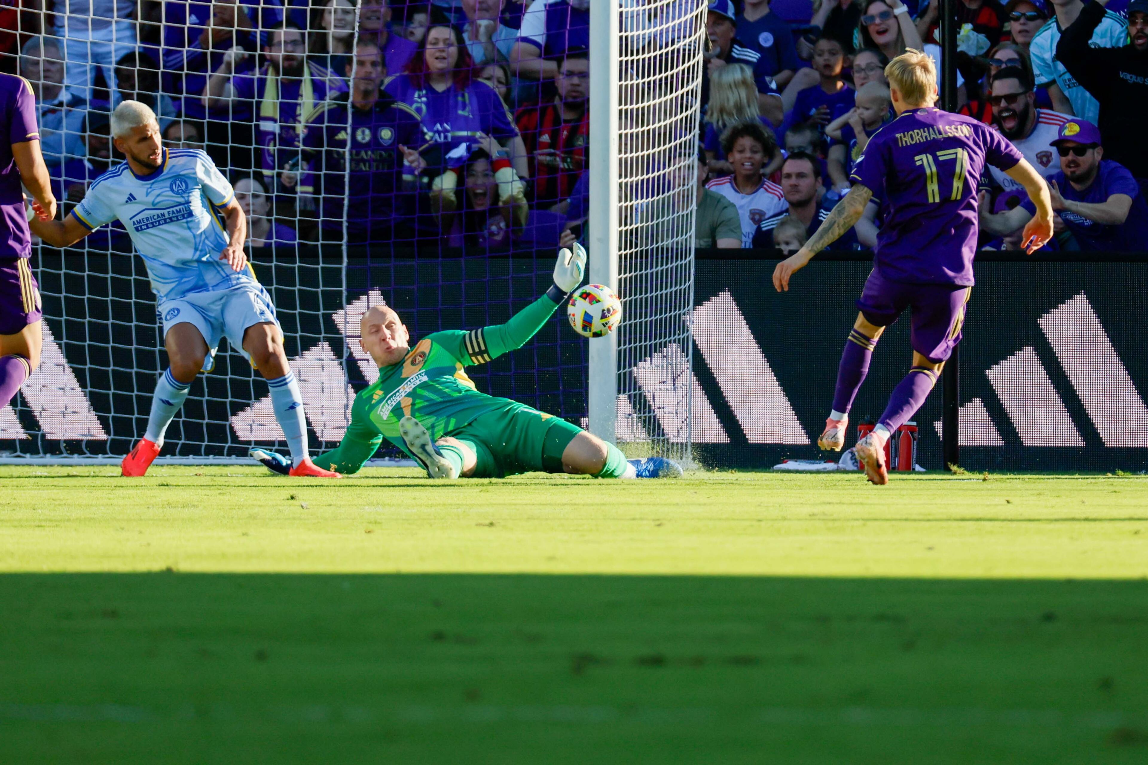 Atlanta United goalkeeper Brad Guzan saves a shot from Orlando City midfielder Dagur Dan Þórhallsson (17) during the first half against Orlando City in the MLS Eastern Conference semifinal playoff match on Sunday, Nov. 24, 2024, in Orlando.
(Miguel Martinez/ AJC)