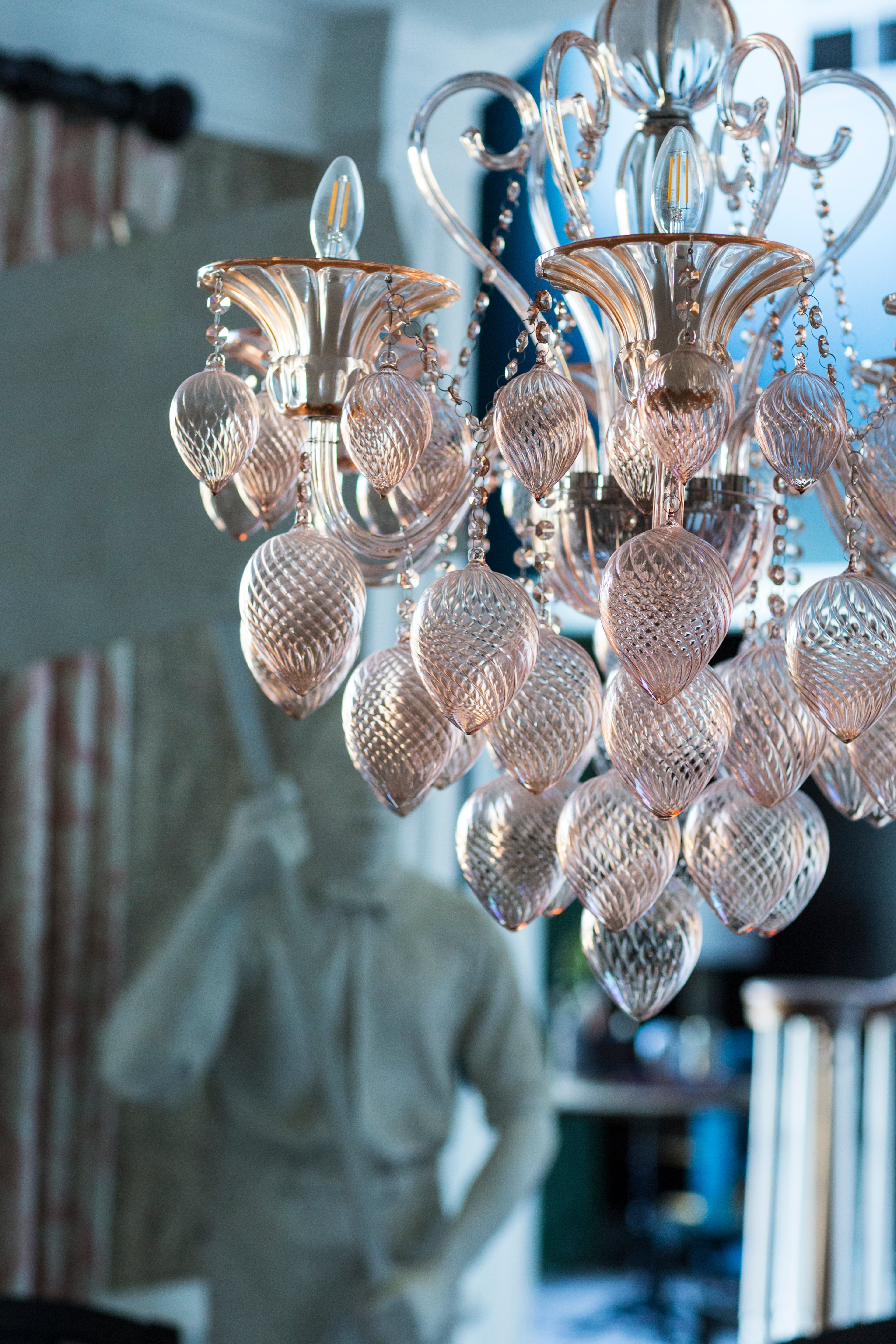 “Don’t be afraid to be different!” she said. “Whatever your style is, it can be done in a chic way that feels put together.”
Courtesy of Leah Atkins Design