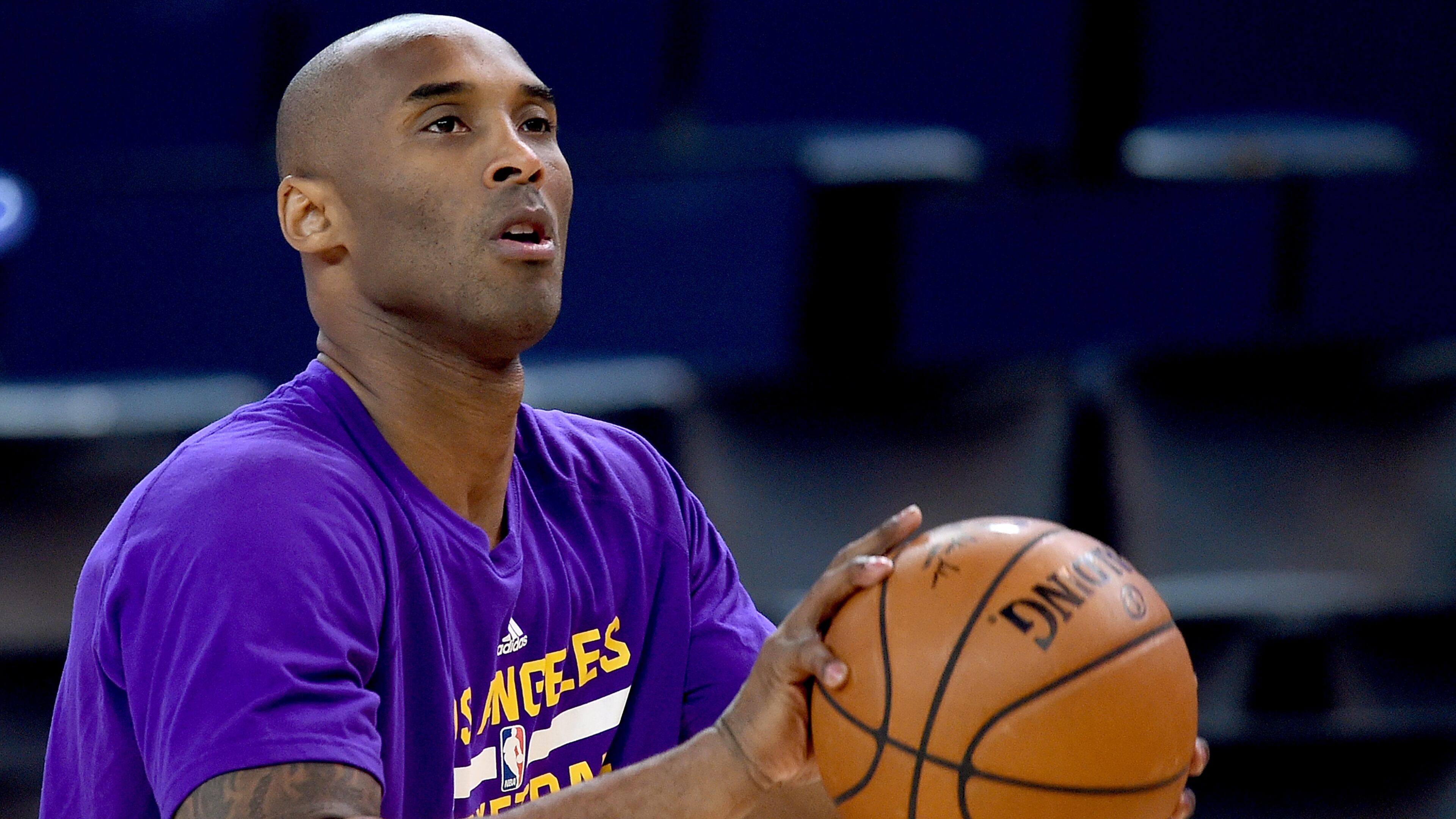 OAKLAND, CA - NOVEMBER 24: Kobe Bryant #24 of the Los Angeles Lakers warms up prior to playing the Golden State Warriors in an NBA basketball game at ORACLE Arena on November 24, 2015 in Oakland, California. (Photo by Thearon W. Henderson/Getty Images)