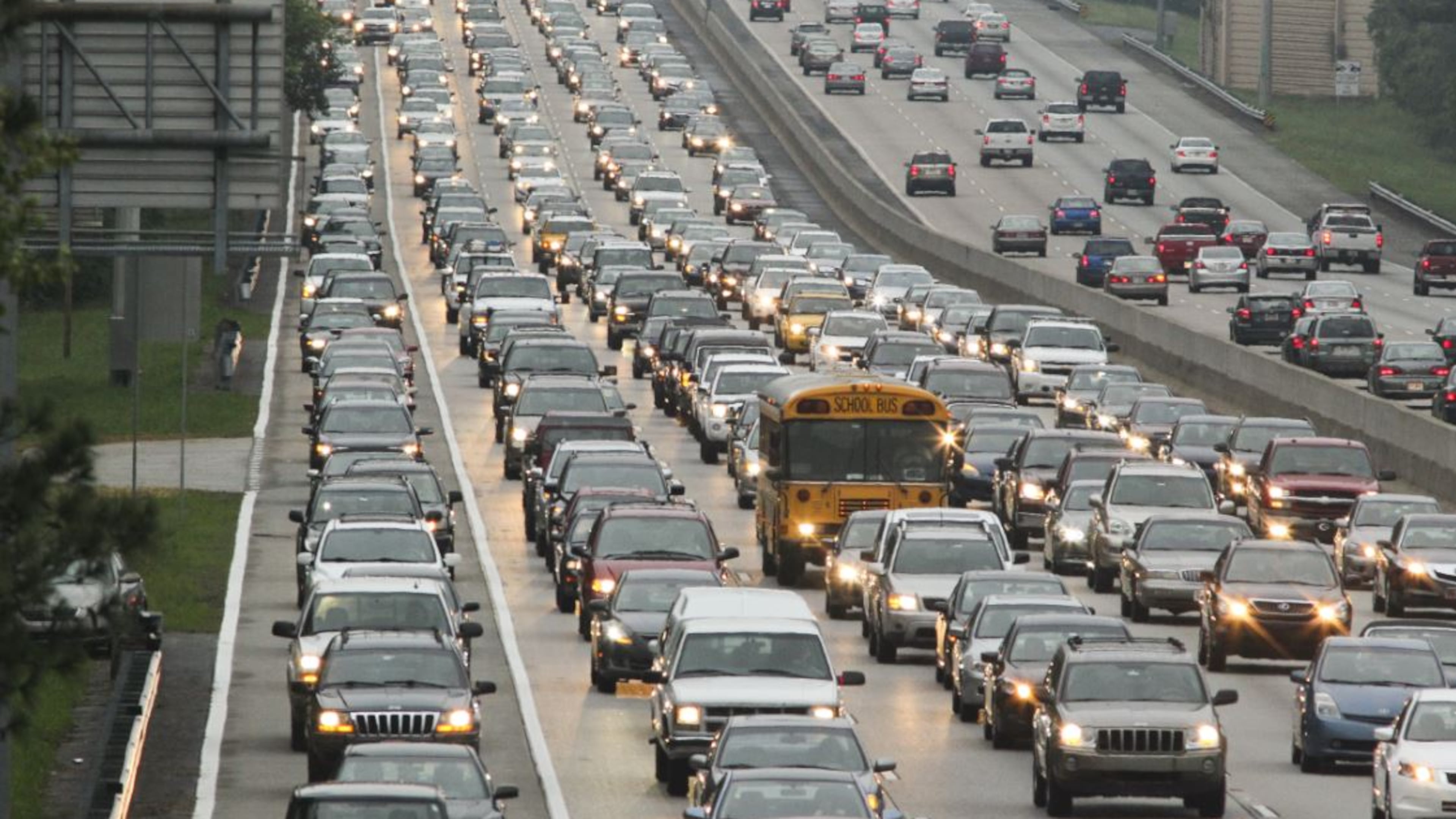 A federal grant will help the Georgia Department of Transportation install new traffic signals and ramp meters to help manage metro Atlanta traffic through "connected vehicle" technology.