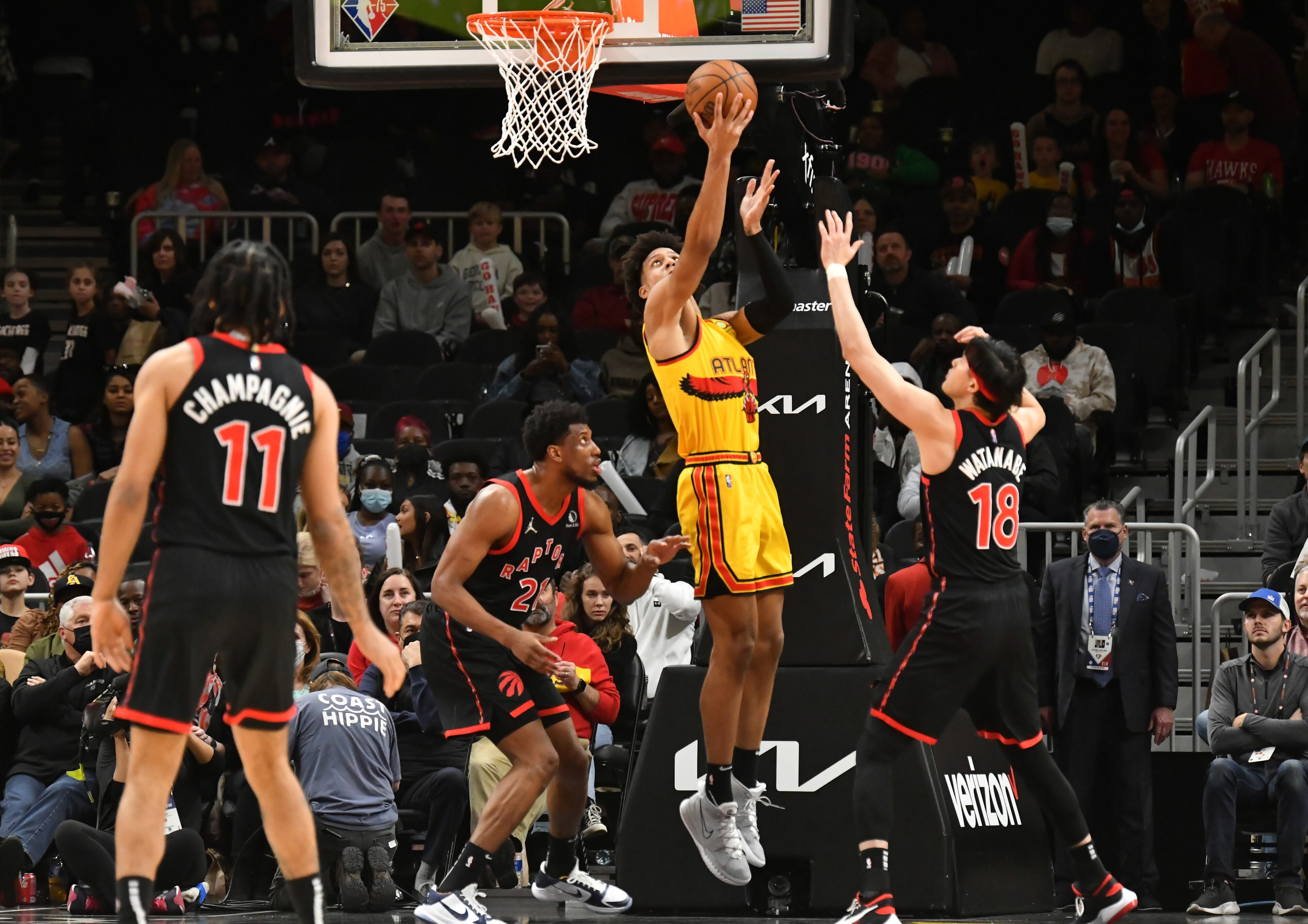 Atlanta Hawks forward Jalen Johnson (1) shoots during the fourth quarter against the Raptors at State Farm Arena on Saturday, February 26, 2022. The Hawks won 127-100. (Hyosub Shin / Hyosub.Shin@ajc.com)