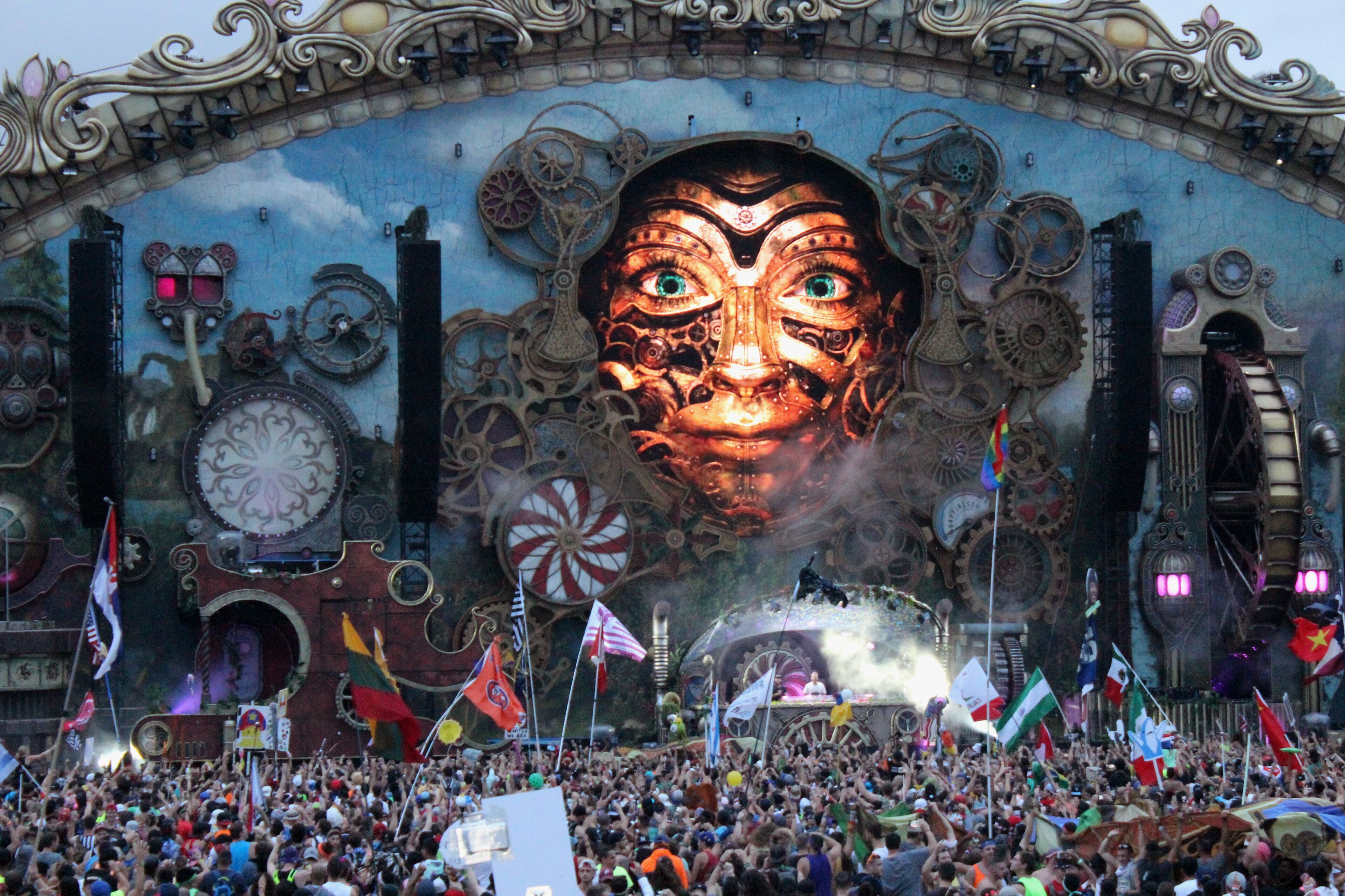 TomorrowWorld 2015 returned to Chattahoochee Hills for the third time the Sept. 25-27. This year's theme is "The Key to Happiness." Photo: Melissa Ruggieri/AJC