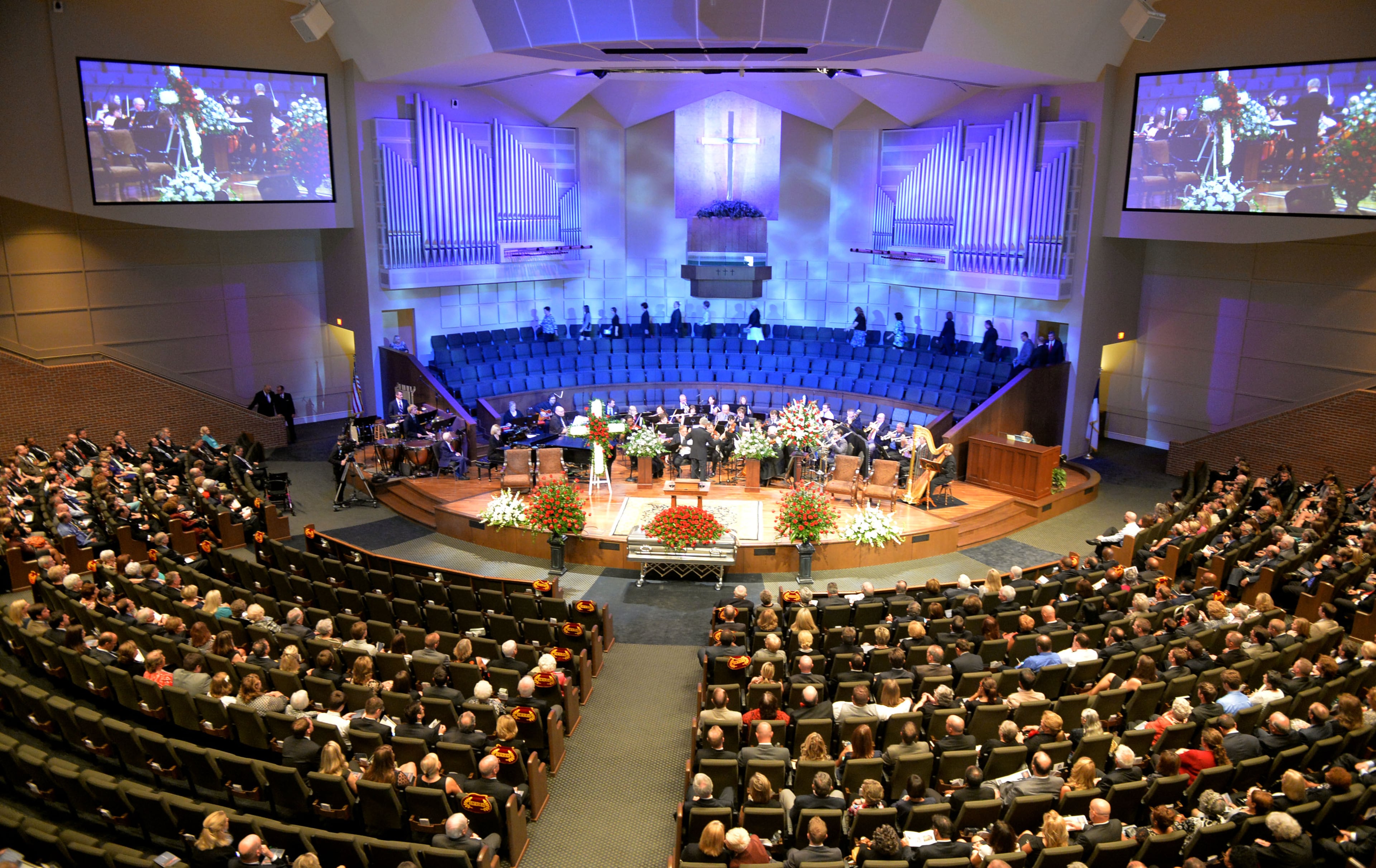 An early scene from the public funeral service for Truett Cathy, Chick-fil-A founder,at First Baptist Church, Jonesboro. Cathy died Monday at age 93.