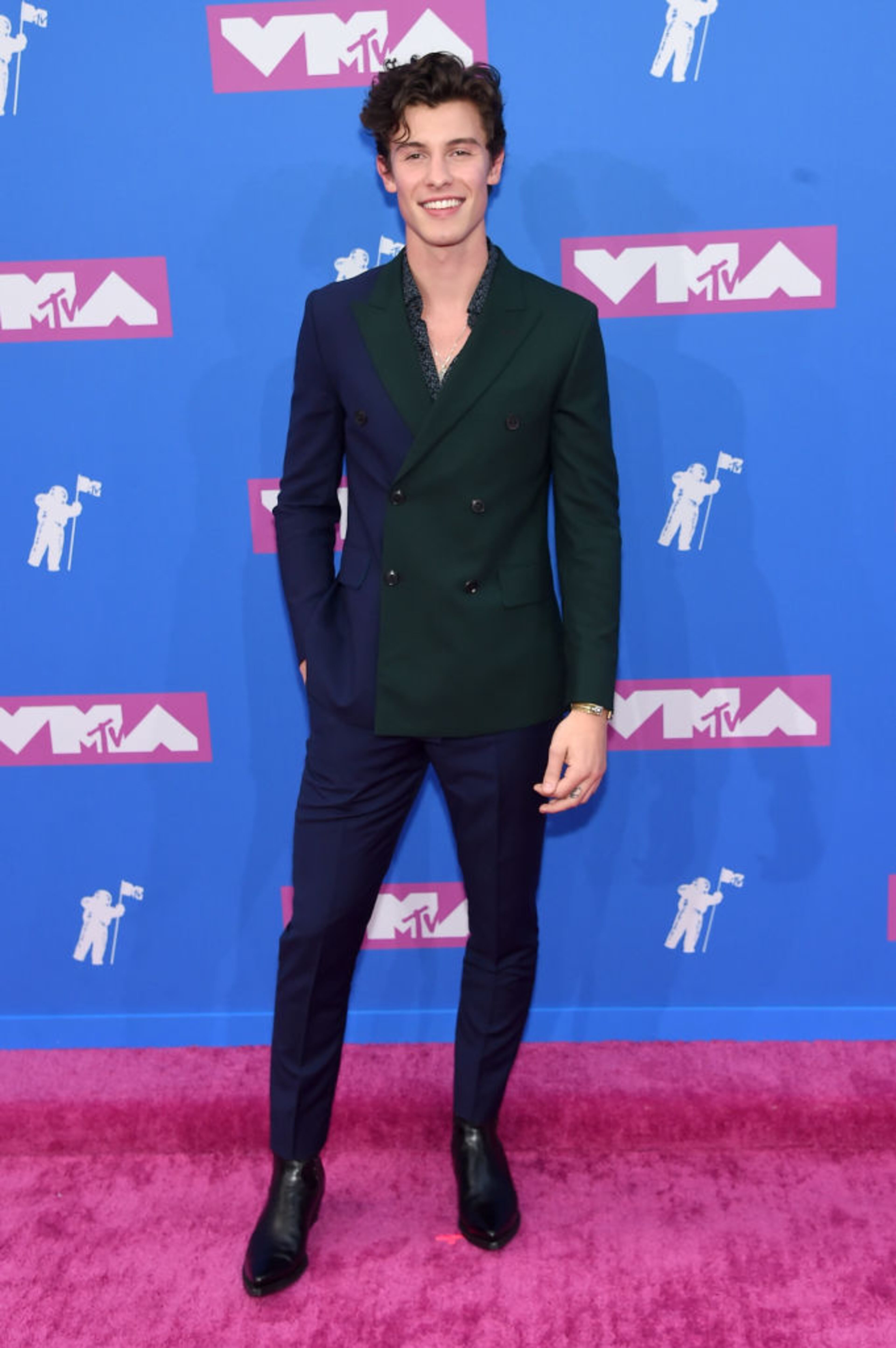 NEW YORK, NY - AUGUST 20: Shawn Mendes attends the 2018 MTV Video Music Awards at Radio City Music Hall on August 20, 2018 in New York City. (Photo by Jamie McCarthy/Getty Images)