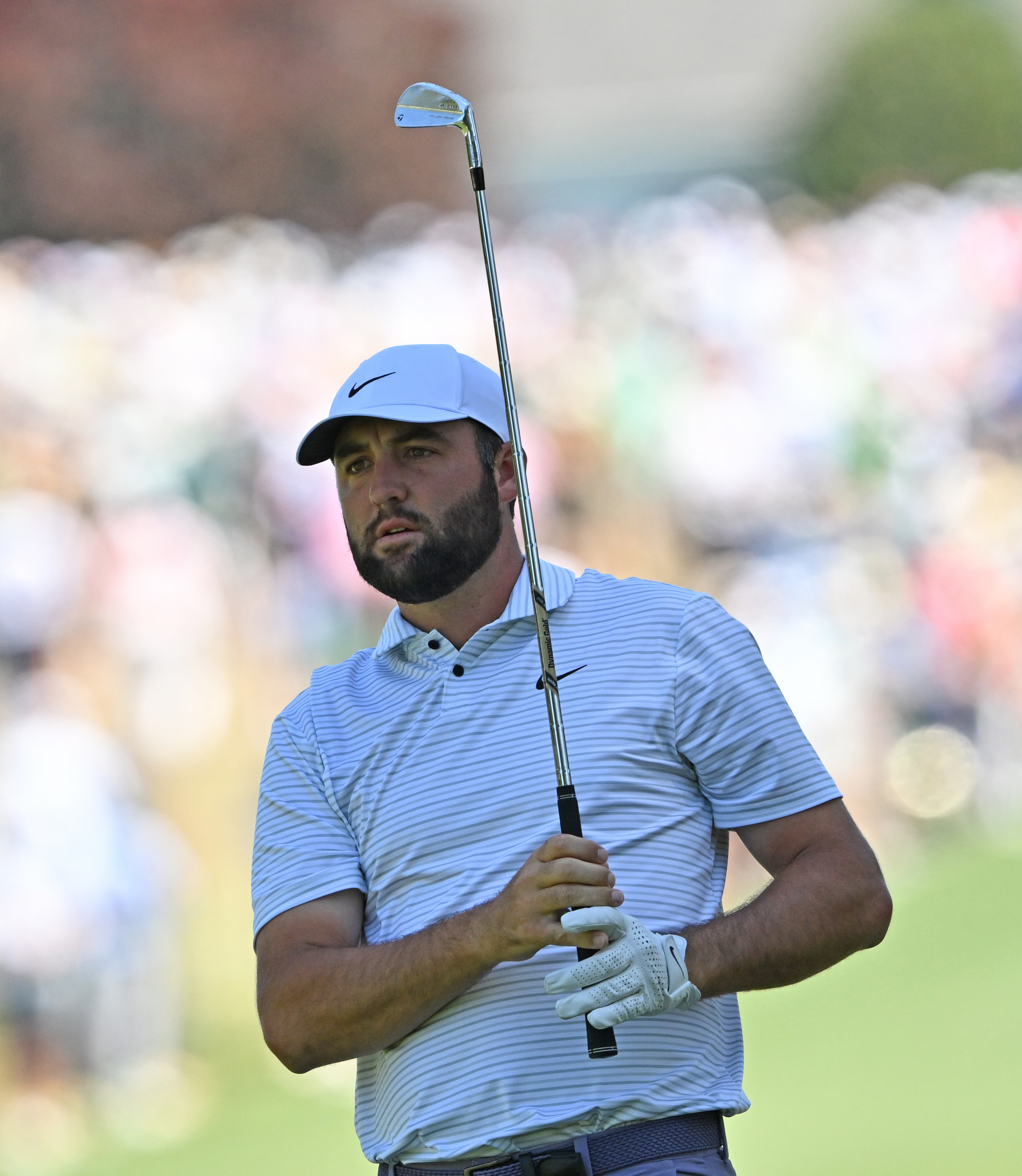 Scottie Scheffler on the first hole during third round at the 2024 Masters Tournament at Augusta National Golf Club, Saturday, April 13, 2024, in Augusta, Ga. (Hyosub Shin / Hyosub.Shin@ajc.com)