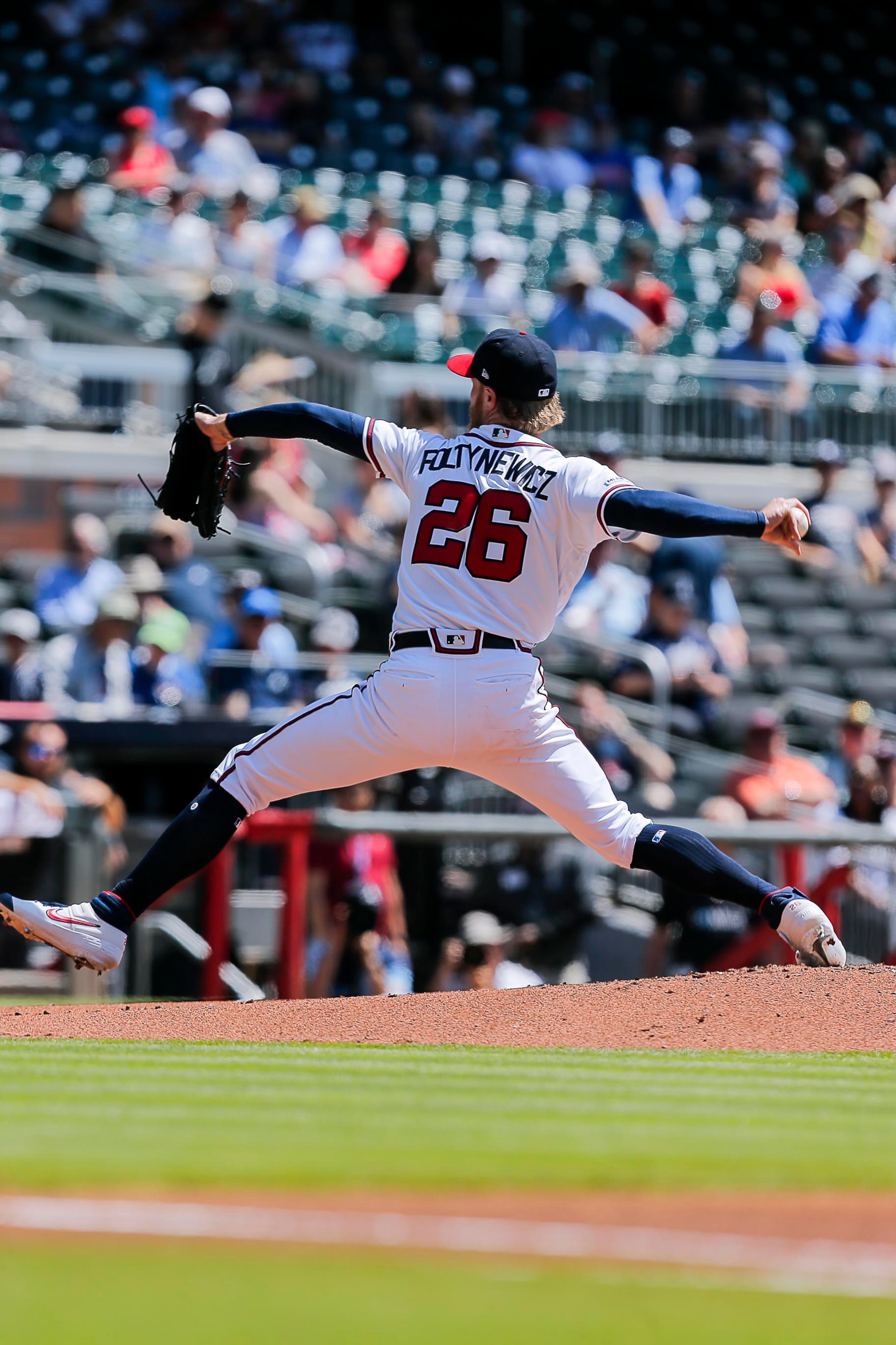 Righthander Mike Foltynewicz (26) started the game for the Braves. (Alyssa Pointer/Alyssa.Pointer@ajc.com)