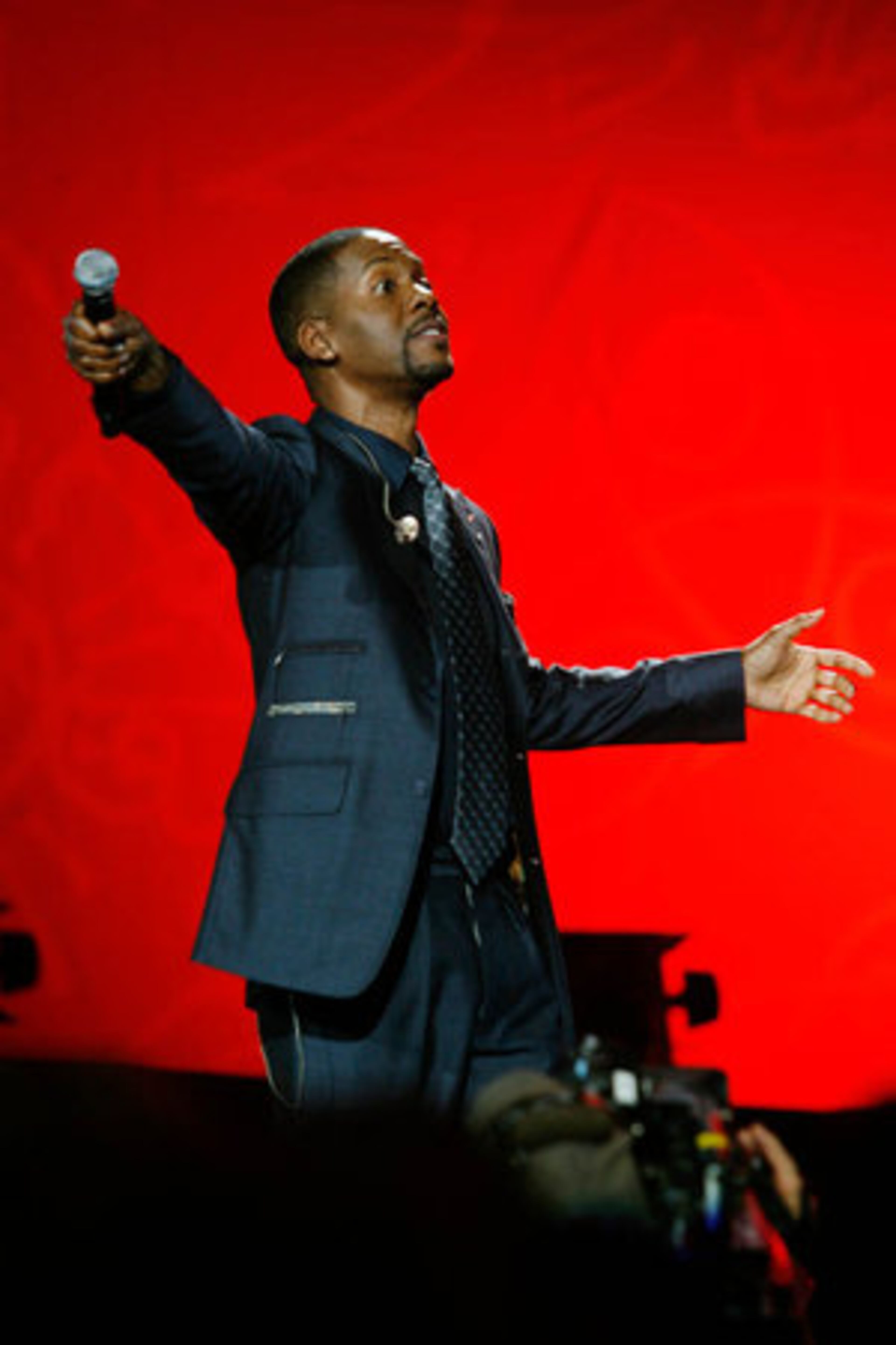 Gospel artist Donald Lawrence opens the choir competition.