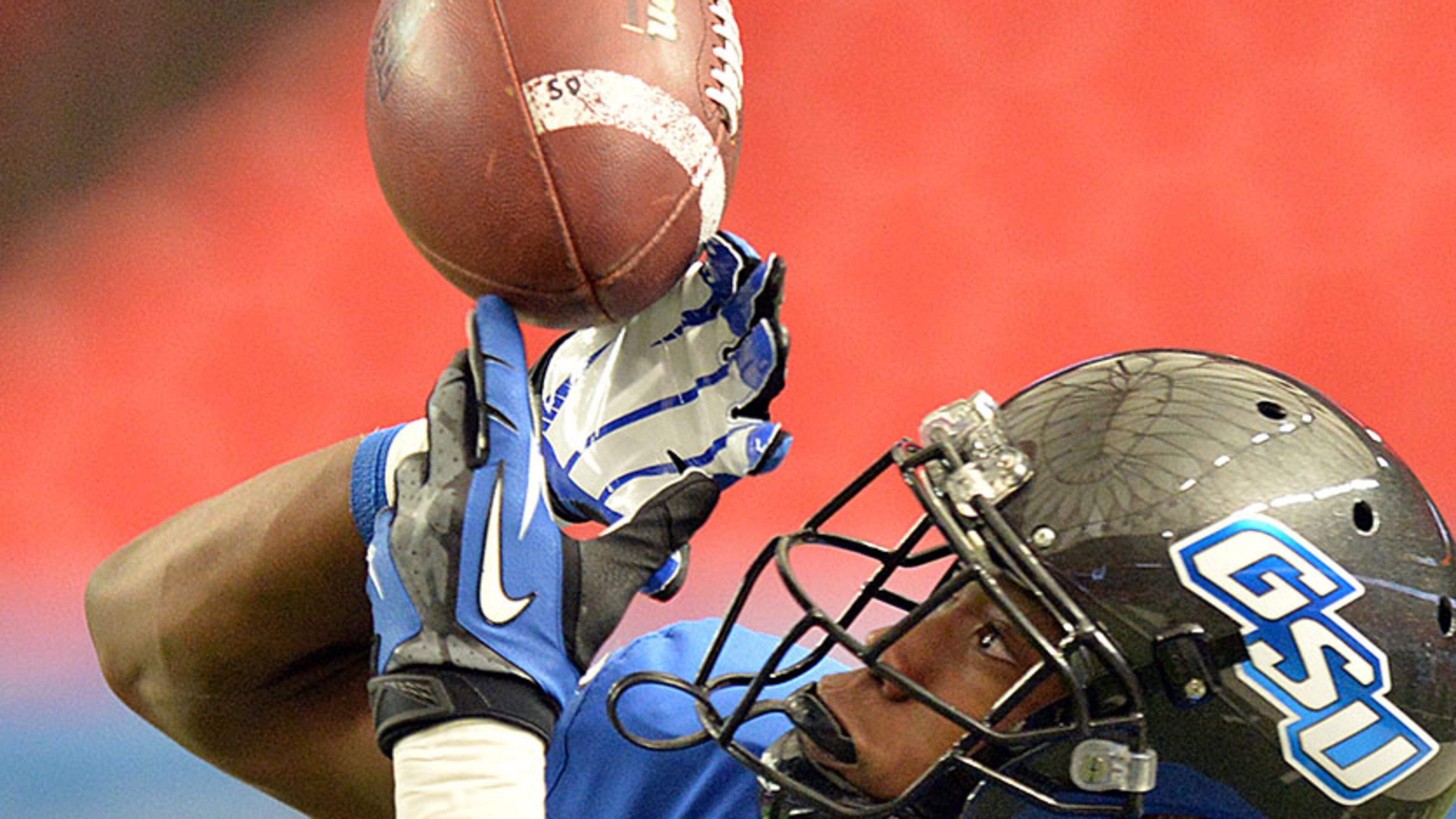 Robert Davis leads all Georgia State receivers with 26 catches.