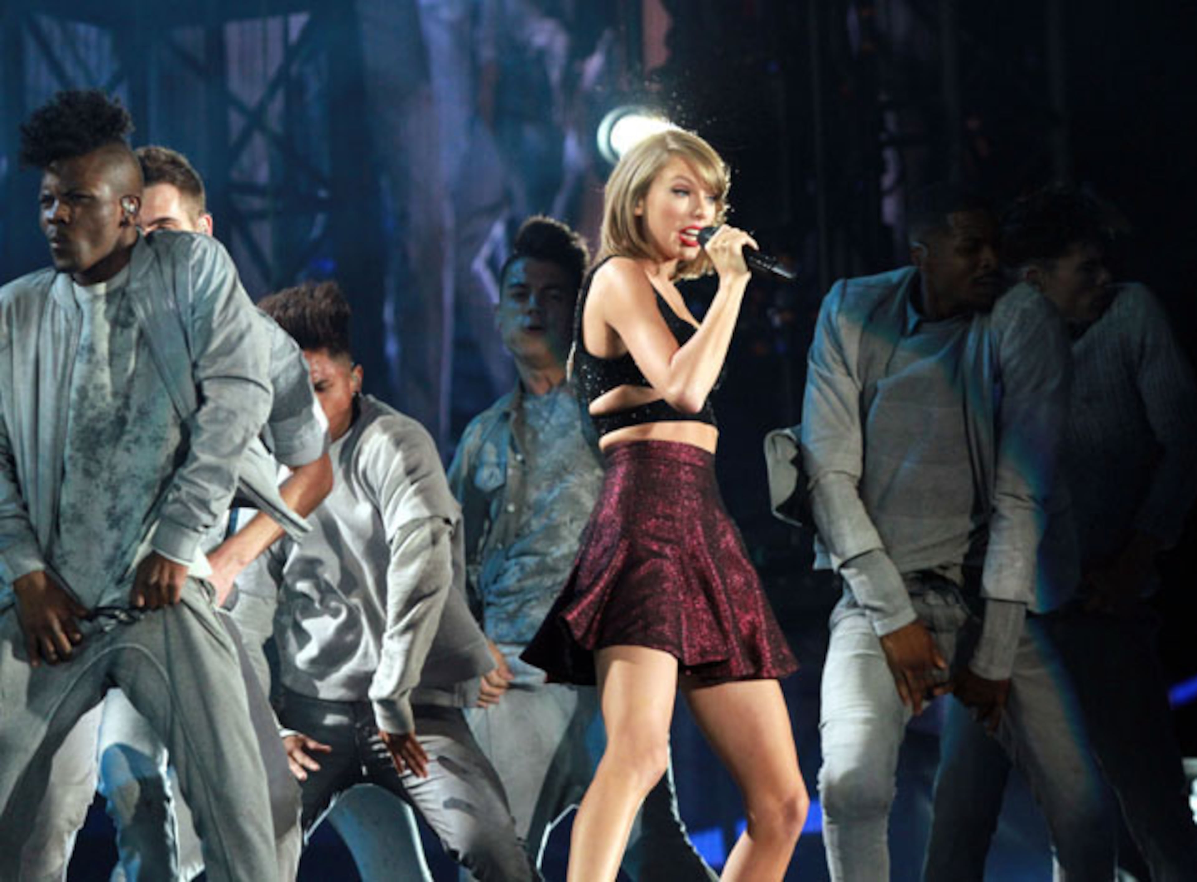 #28 of #36. PLEASE KEEP IN SEQUENTIAL ORDER FOR THE CONTINUITY OF THE GALLERY.
Taylor Swift sold out the Georgia Dome on her 1989 World Tour on Saturday, October 24, 2015, with Vance Joy and Shawn Mendes opening. Over 50,000 fans cheered on the three red-hot pop stars.
Robb D. Cohen /RobbsPhotos.com