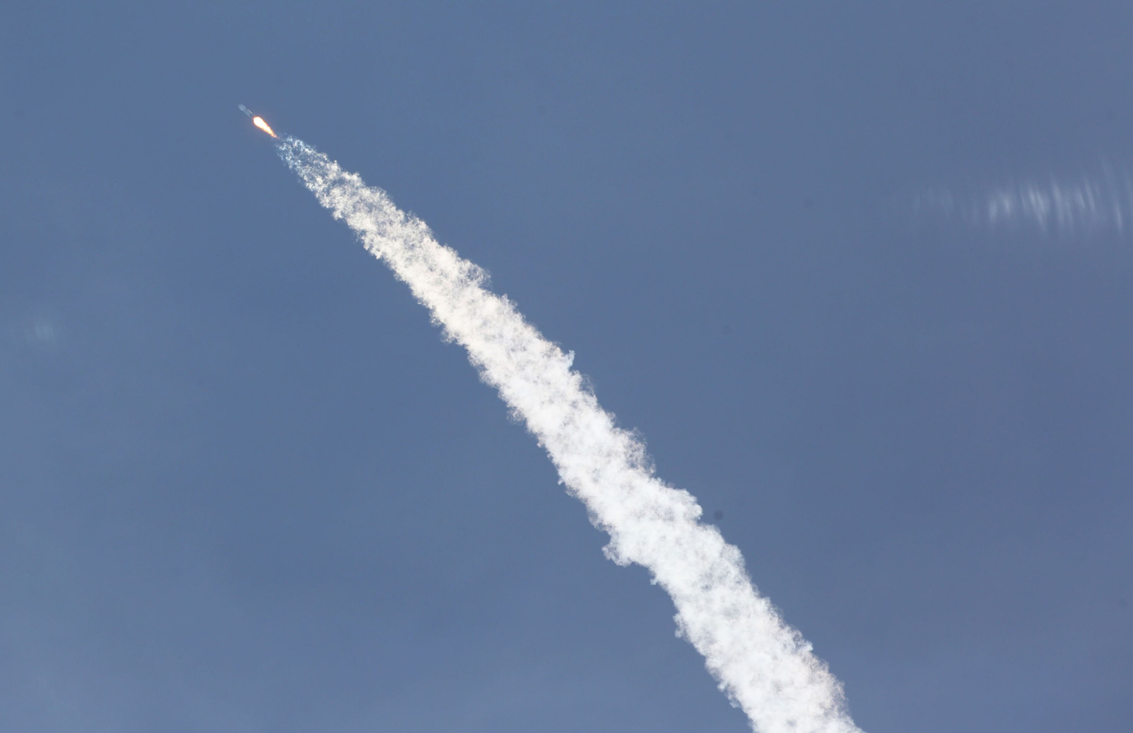 A United Launch Alliance Atlas 5 rocket blasts off from launch pad 41 on Tuesday, April 18, 2017 from Cape Canaveral Air Force Station, Fla. carrying a Cygnus cargo spacecraft that will deliver supplies to the International Space Station. Along with thousands of pounds of experiments and supplies on board is an Advanced Plant Habitat that has the ability to control the environment within the plant chamber from earth at the Kennedy Space Center. (Red Huber/Orlando Sentinel/TNS)