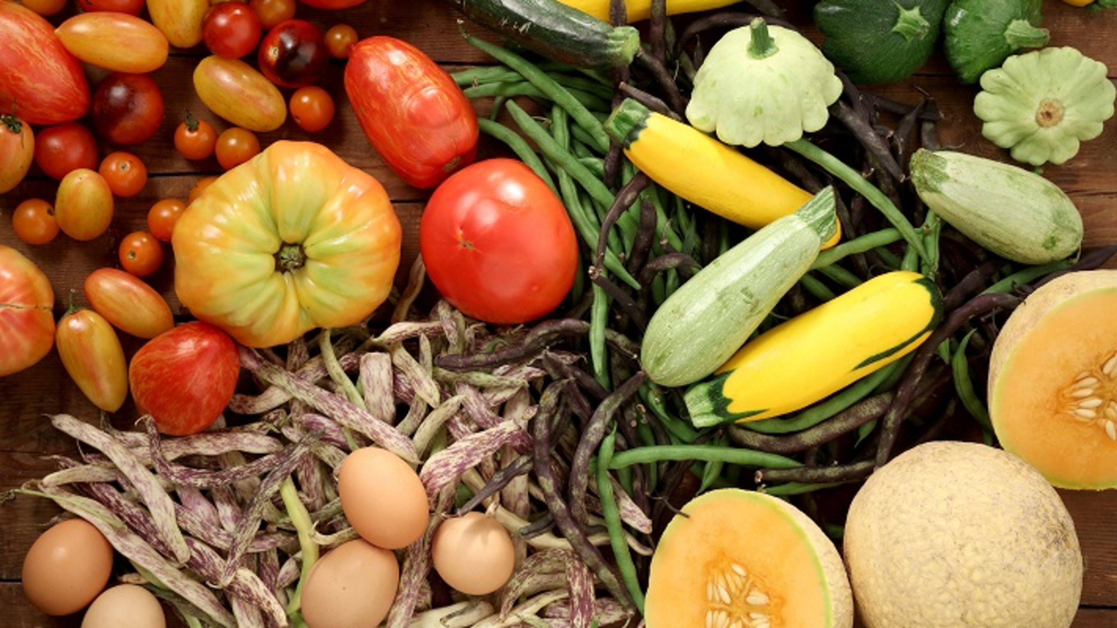 From tomatoes to summer squash to myriad varieties of beans, your farmers market provides endless inspiration. (Michael Tercha/Chicago Tribune/TNS)