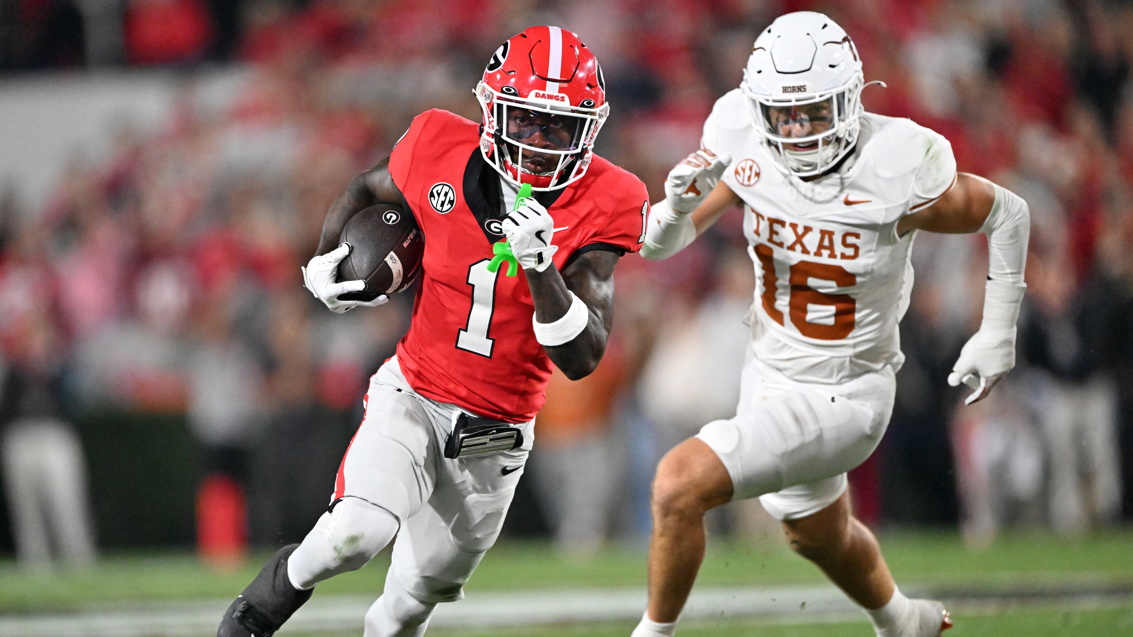 Georgia wide receiver Zachariah Branch runs the ball during the first half in an NCAA football game at Sanford Stadium, Saturday, November 15, 2025, in Athens. (Hyosub Shin/AJC)