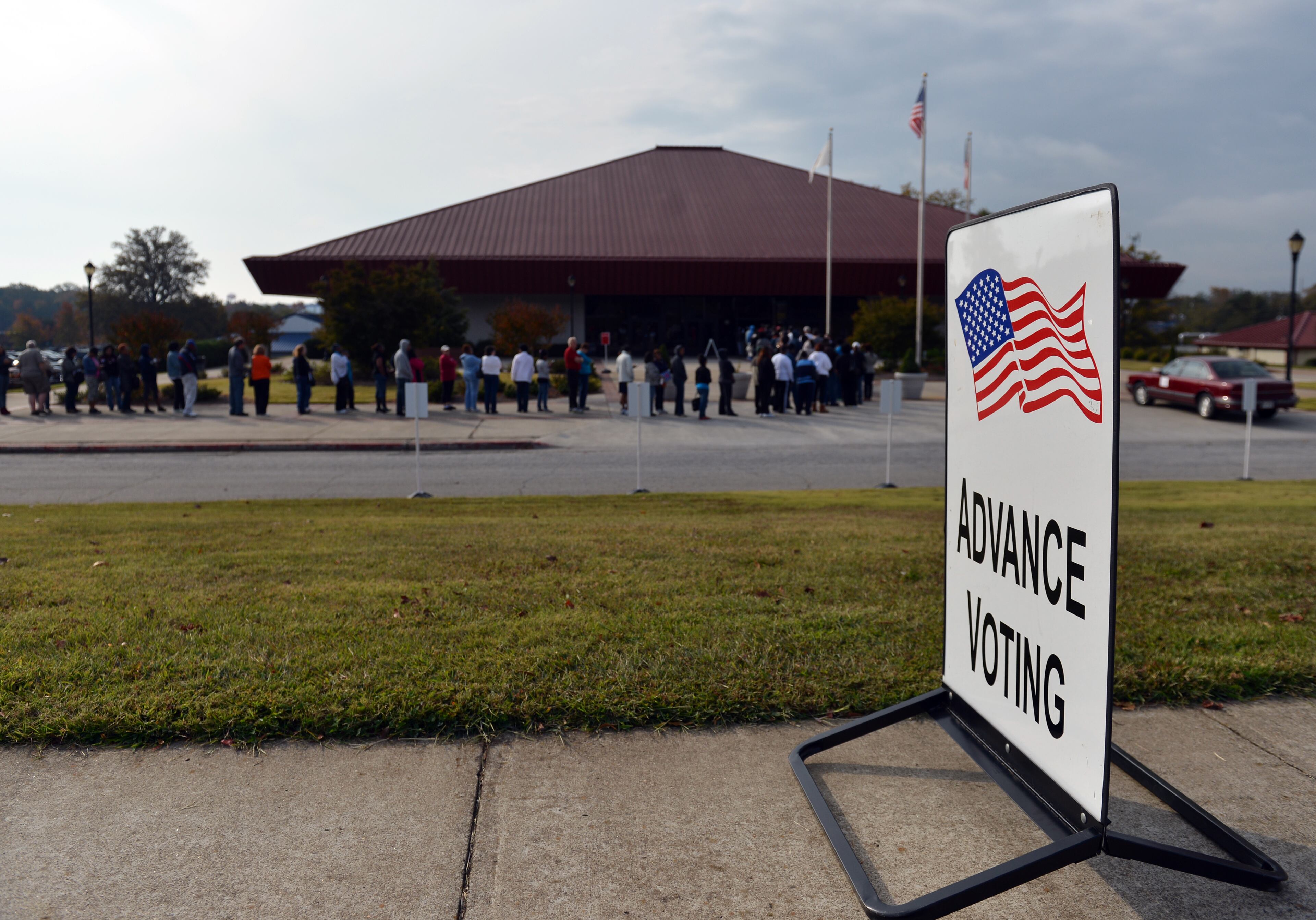 Hundreds of voters waited in line at the Cobb County Civic Center Saturday to vote Saturday October 27, 2012. County election offices and several satellite offices were open for early voting. BRANT SANDERLIN / BSANDERLIN@AJC.COM