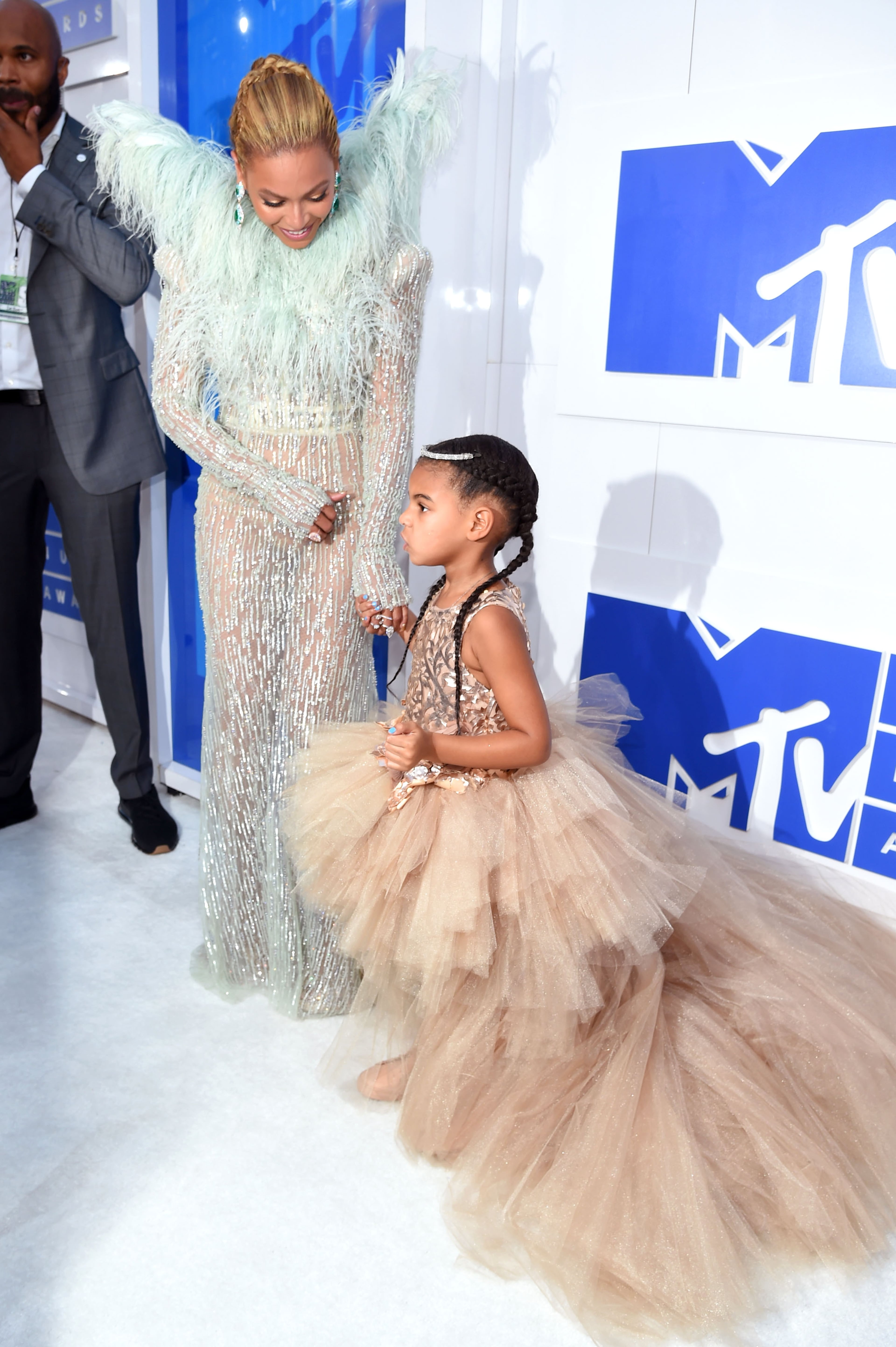 NEW YORK, NY - AUGUST 28: Beyonce and Blue Ivy attend the 2016 MTV Video Music Awards at Madison Square Garden on August 28, 2016 in New York City. (Photo by Larry Busacca/Getty Images for MTV)