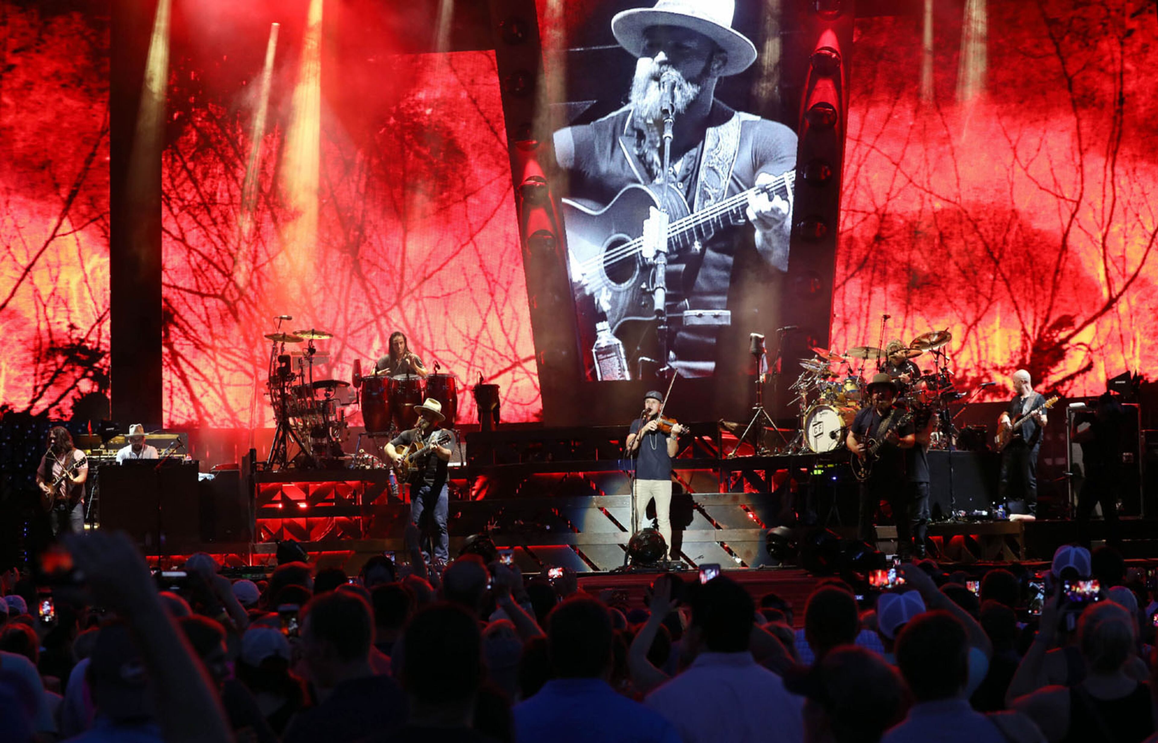 The Zac Brown Band rocked SunTrust Park on Saturday, June 30, 2018, on their Down the Rabbit Hole Tour. OneRepublic and Nahko and Medicine ForThe People opened the concert.
Robb Cohen Photography & Video /RobbsPhotos.com