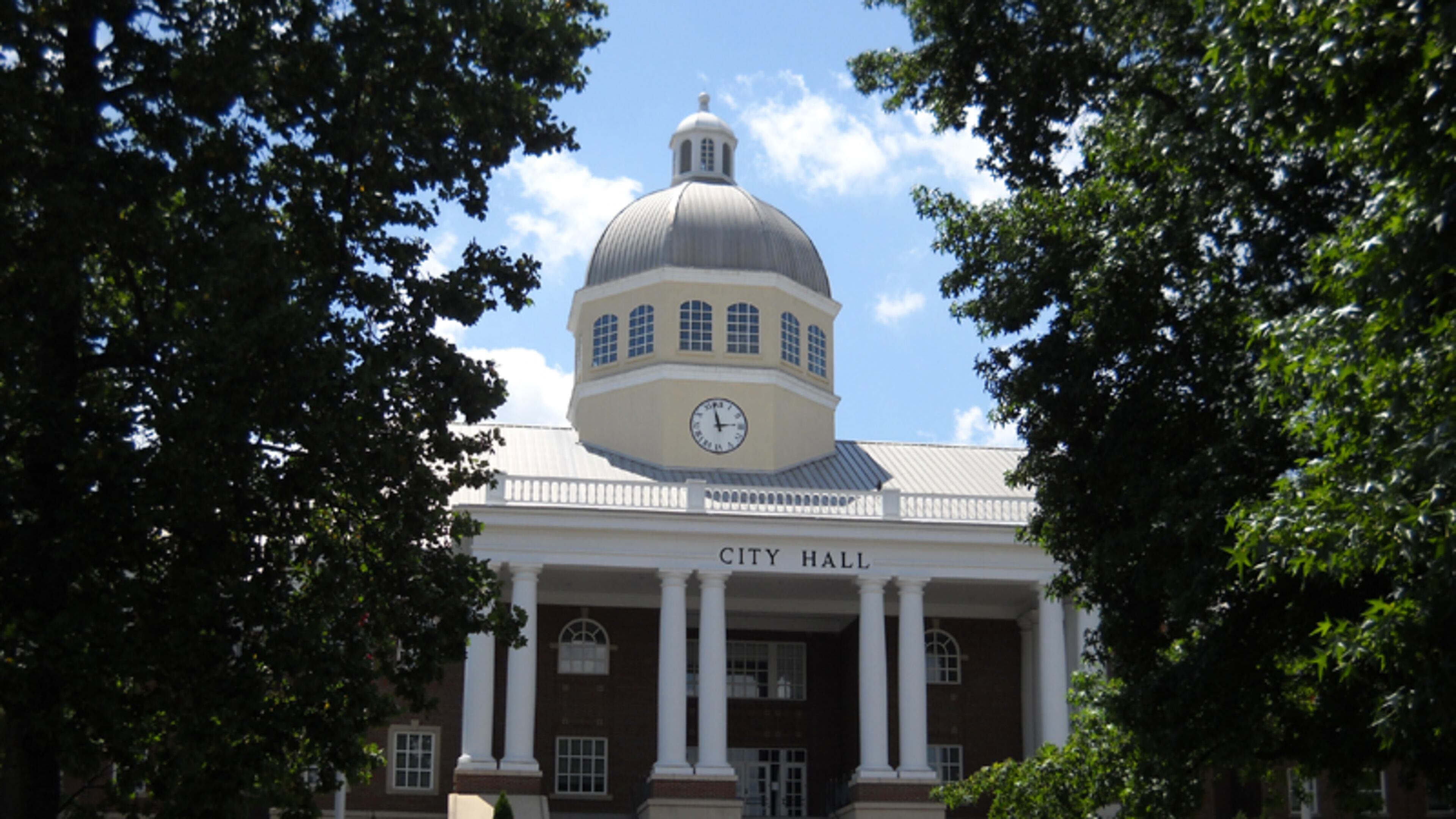 Five candidates are running for mayor of Roswell, and eight candidates are vying for three City Council seats. The period for qualifying in the Nov. 7 election in Roswell ended Aug. 25. AJC FILE