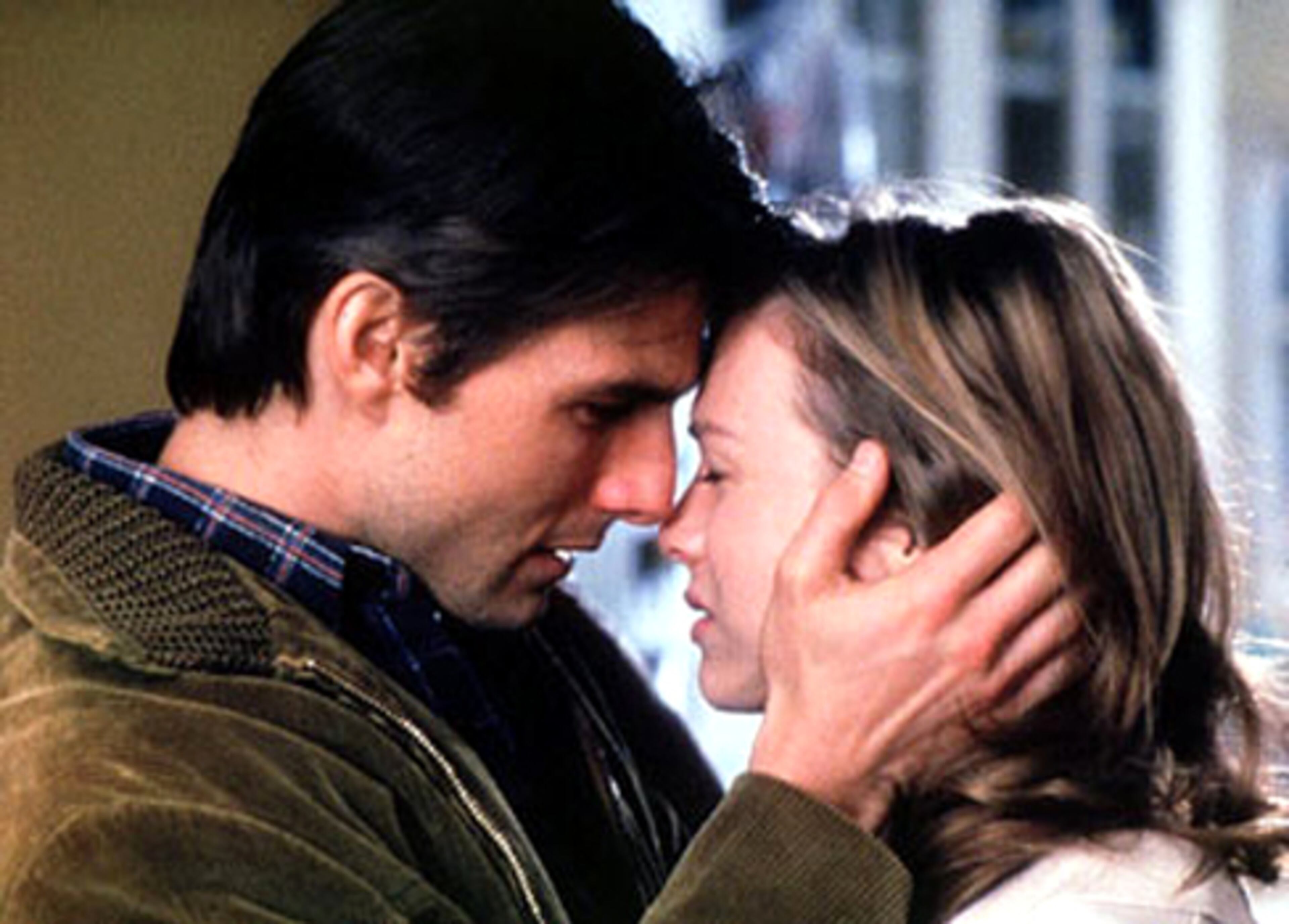 What comes to mind when you think of best movie kisses? Do you want to see a passionate embrace or something sweeter? How about location, or weather? We give you a few on-screen moments to consider. 'Jerry Maguire' proves it's sexy when the woman makes the first move. At the end of their date, Dorothy (Renee Zellweger) grabs Jerry (Tom Cruise) behind the neck, pulls him toward her and kisses him. Jerry takes over from there, and things move to the bedroom.
