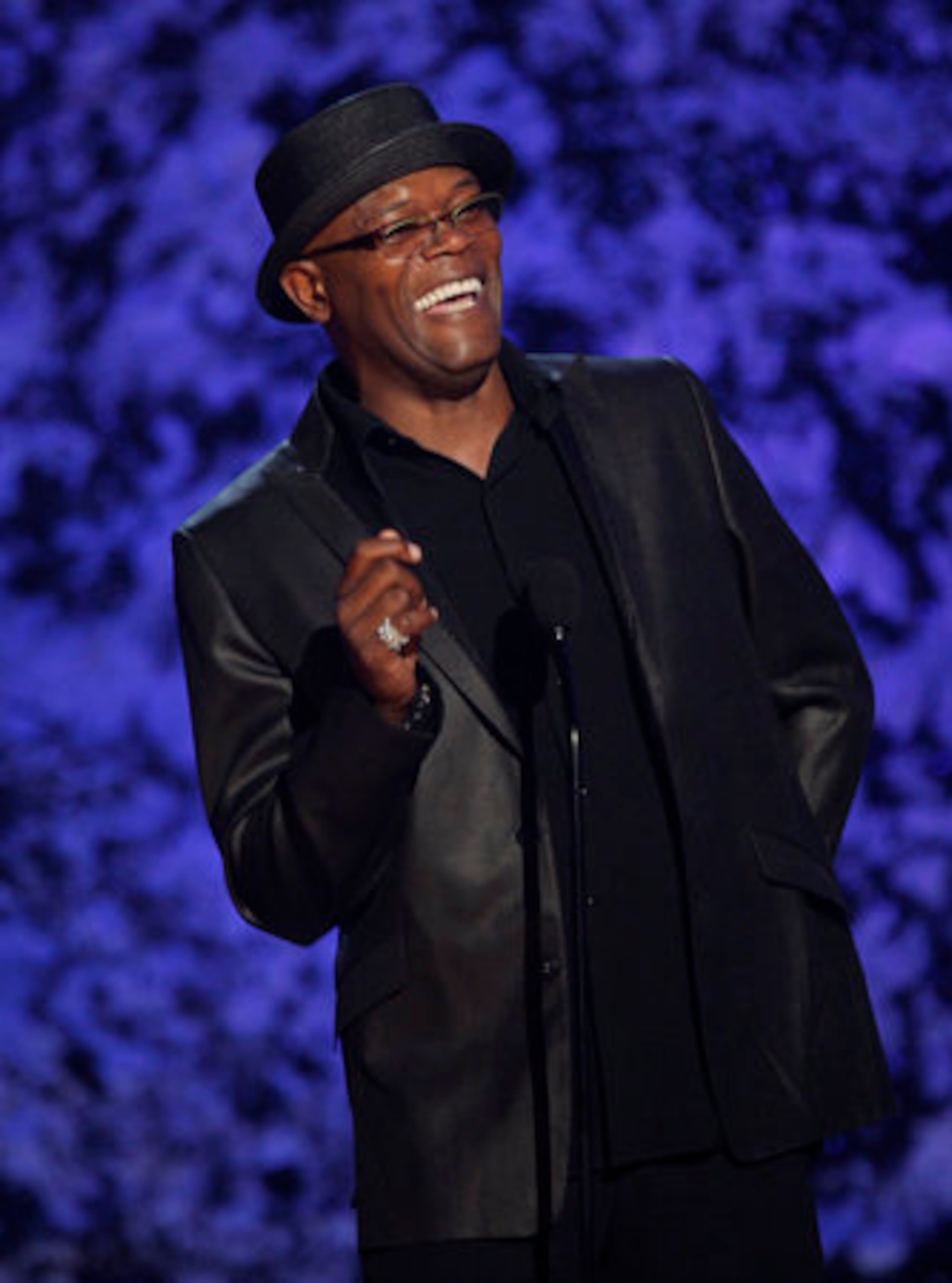 Having the opportunity to introduce Lionel Richie made Samuel L. Jackson feel like dancing on the ceiling.