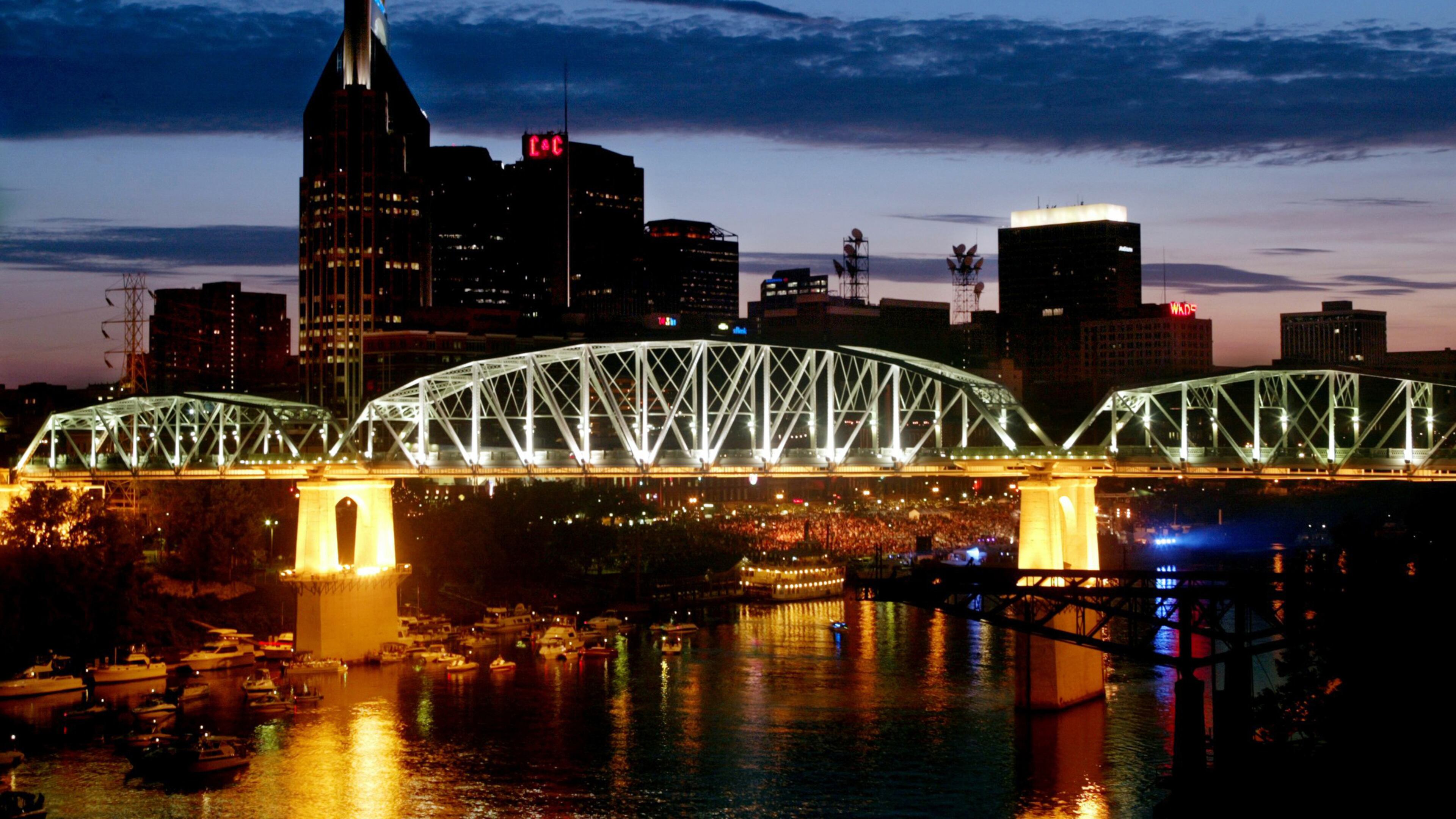 Nashville's mayor has proposed a $5.2 billion mass transit expansion. (Alan Poizner / The Tennessean)