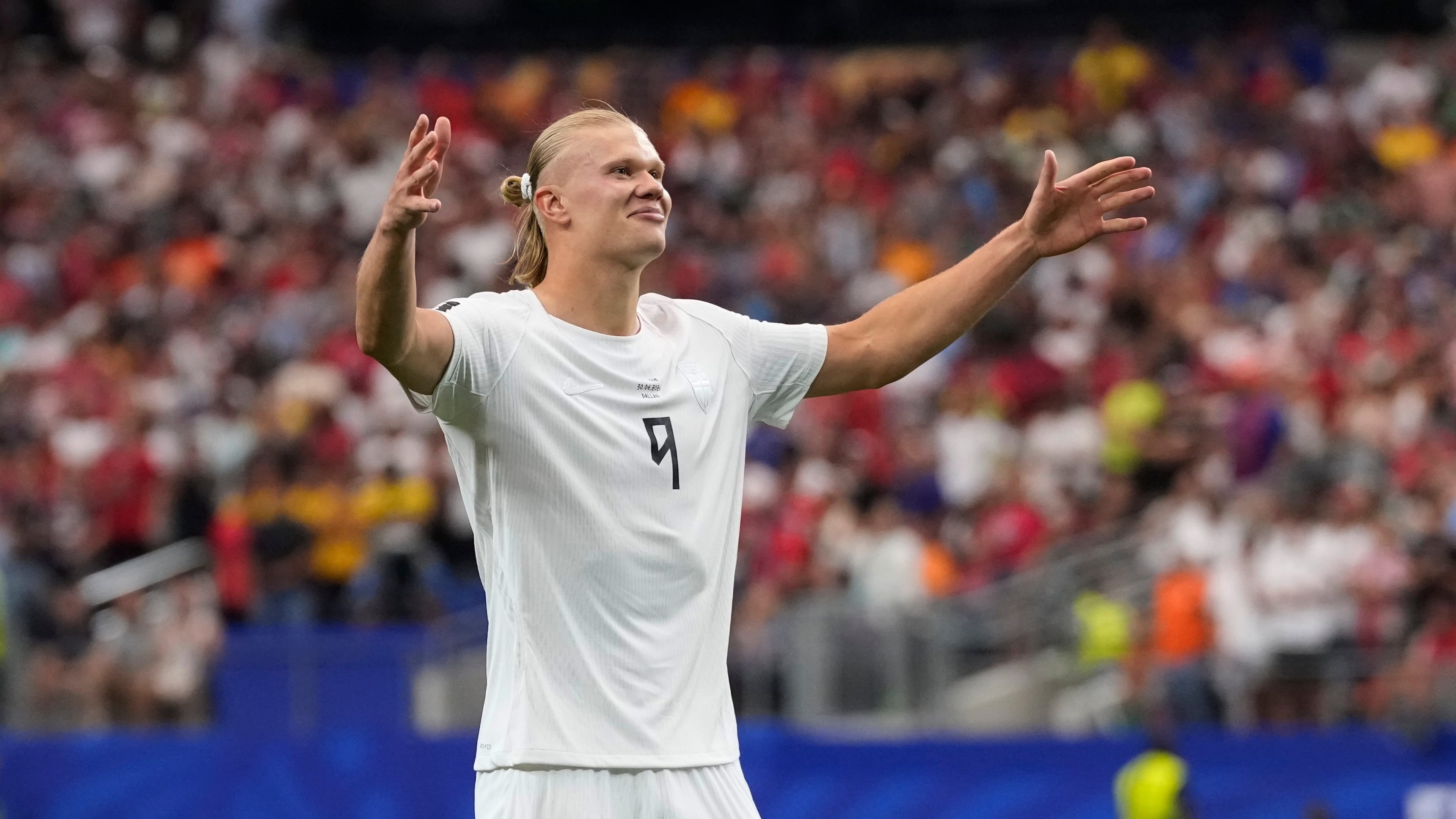 Norway's Erling Haaland (9) celebrates after scoring his side's second goal during the World Cup round of 32 soccer match between Ivory Coast and Norway in Arlington, Texas, near Dallas, Tuesday, June 30, 2026.(AP Photo/Tony Gutierrez)