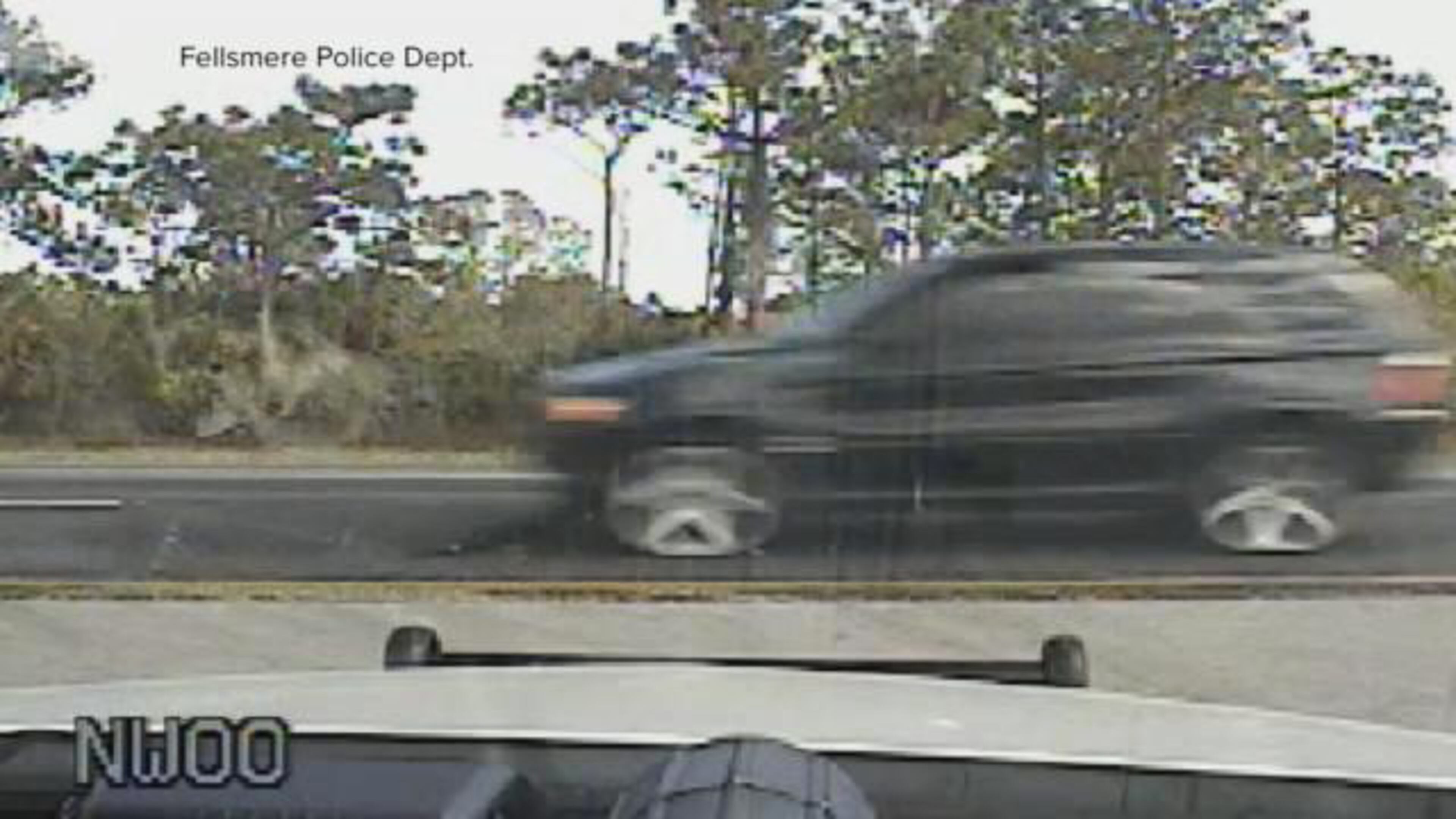 A driver in Fellsmere called 911 Monday after he said the gas pedal on his SUV got stuck as he drove on I-95. (Photo: WFTV.com)
