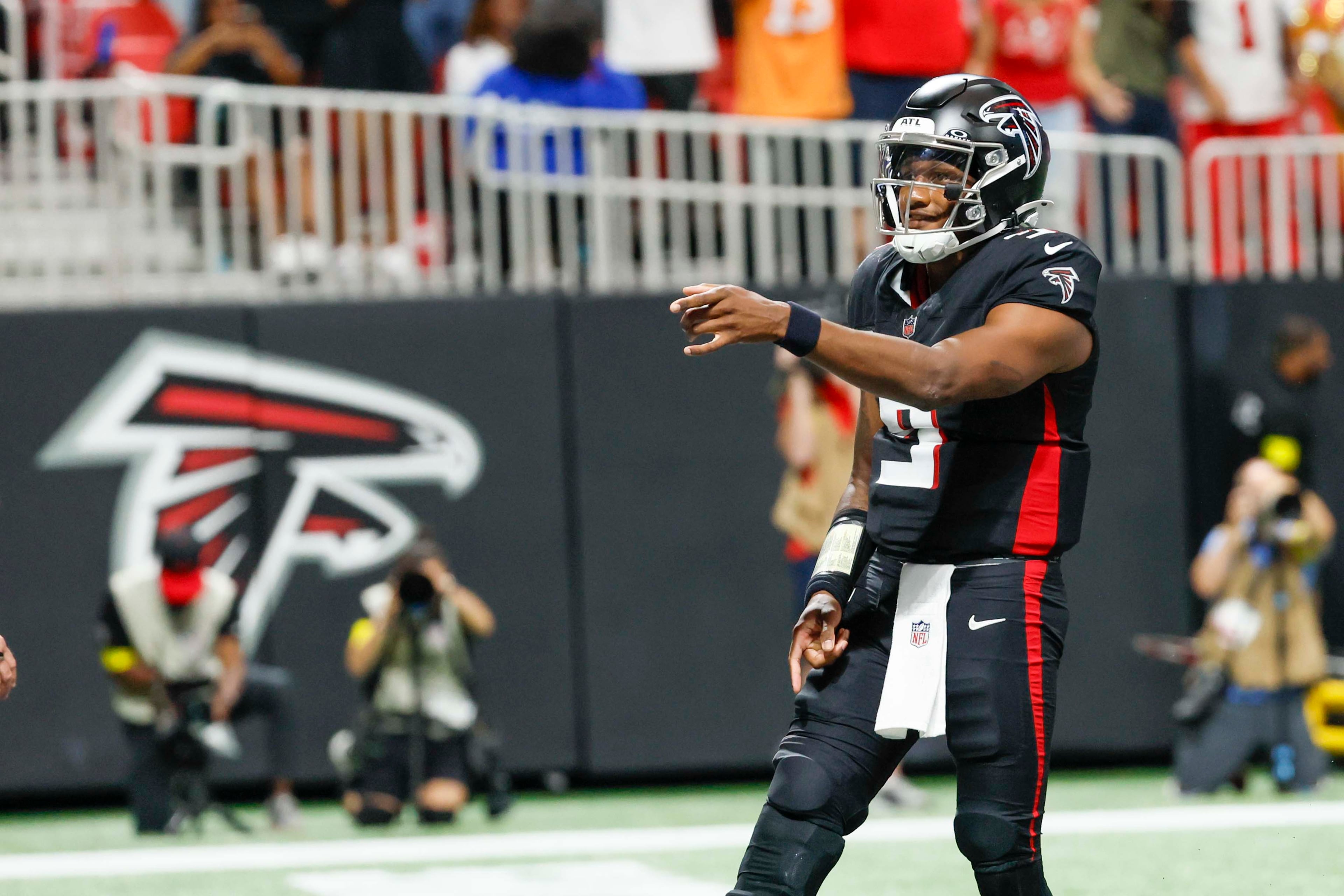 Michael Penix Jr. (9) celebrates after his touchdown during the second half of an NFL game against the Tampa Bay Buccaneers at Mercedes-Benz Stadium on Sunday, September 7, 2025, in Atlanta.
(Miguel Martinez/ AJC)