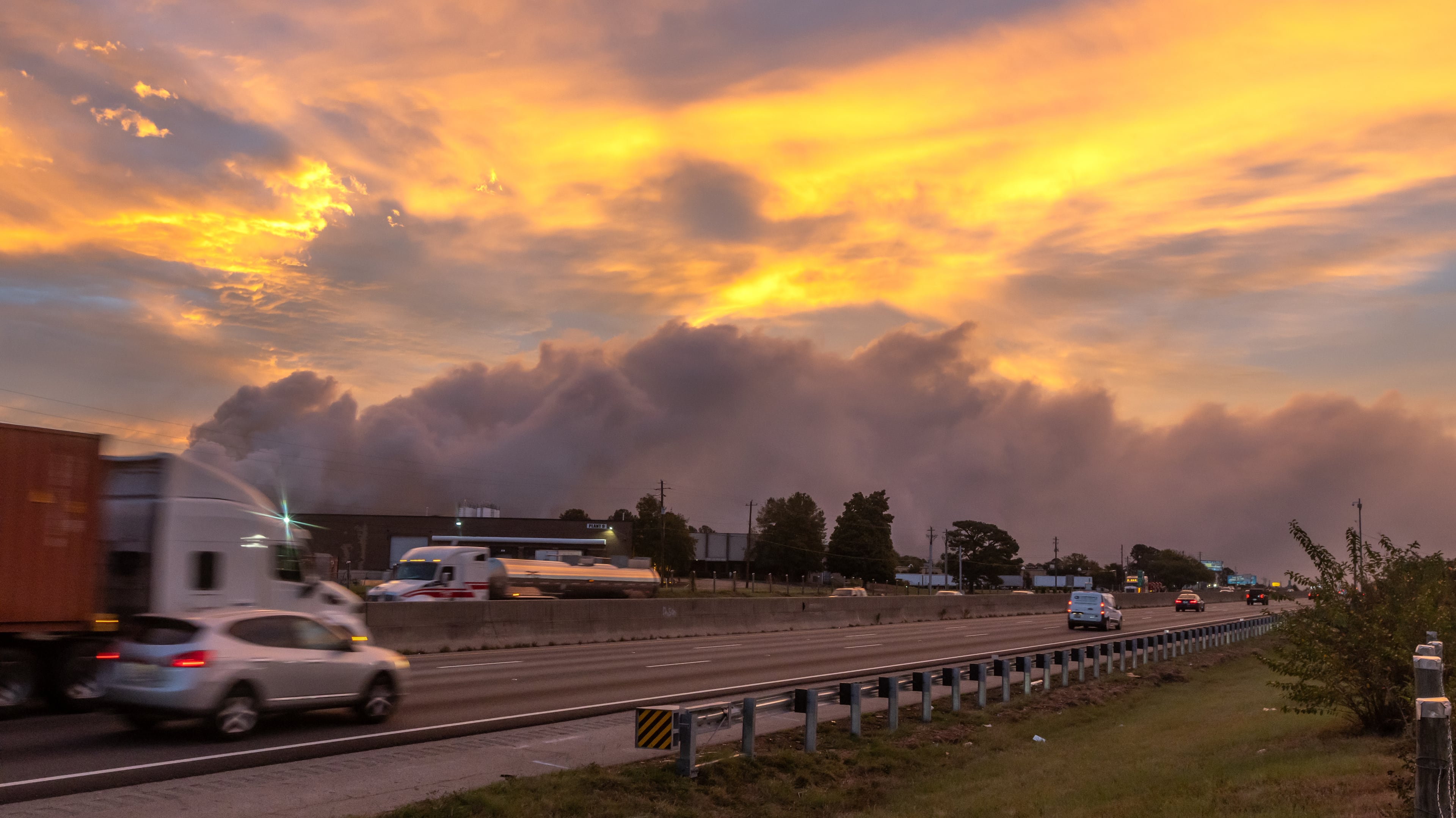 Rockdale County residents, especially those with respiratory problems, were told to shelter in place again on Tuesday, Oct. 1, 2024 if a large cloud of smoke from a Conyers chemical plant fire moves into their vicinity. The county, with a population of more than 90,000, had been under a shelter-in-place order after the fire broke out Sunday, but authorities lifted the order at 7:45 p.m. Monday. Officials then advised residents to hunker down again early Tuesday if winds pushed the plume overhead. (John Spink/AJC)