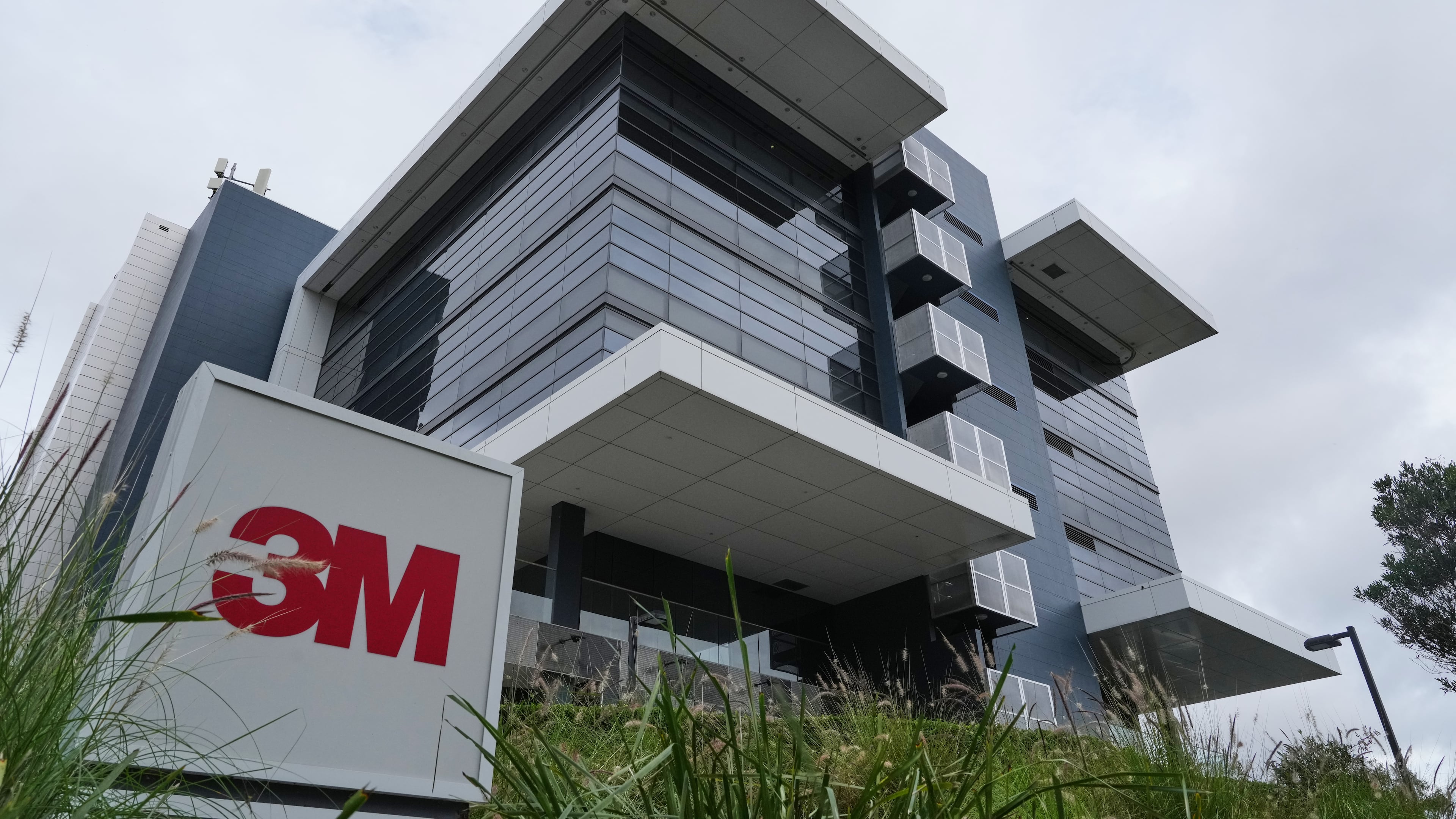 The 3M chemical manufacturer's building is seen in a suburb of Sydney, Thursday, May 28, 2026. (AP Photo/Mark Baker)