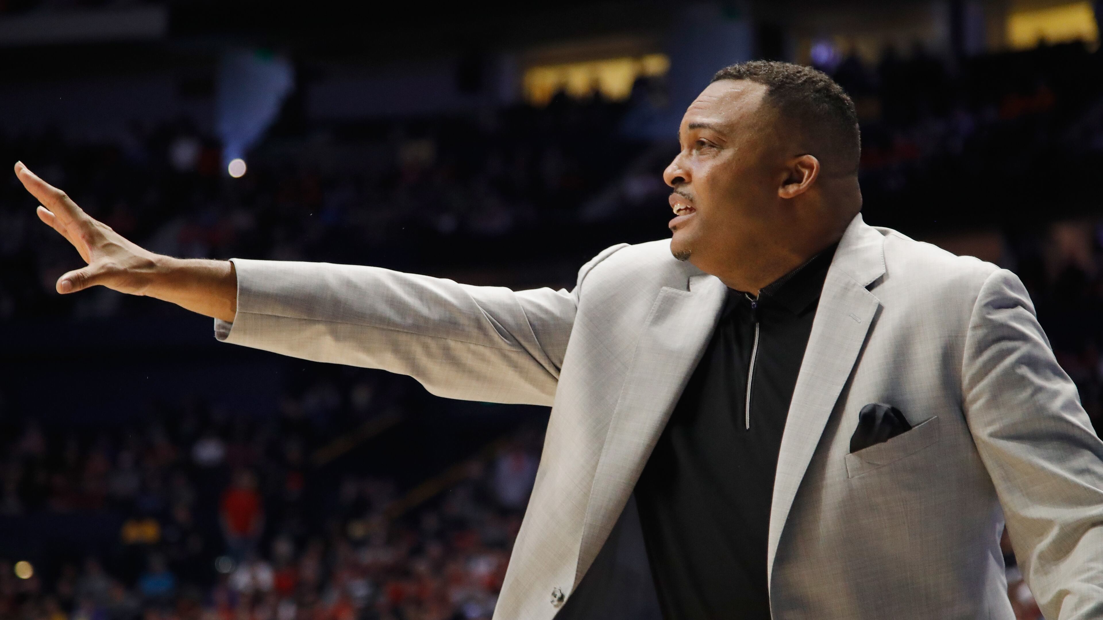 Georgia State coach Ron Hunter directs his team during a recent game. (Frederick Breedon/Getty Images)