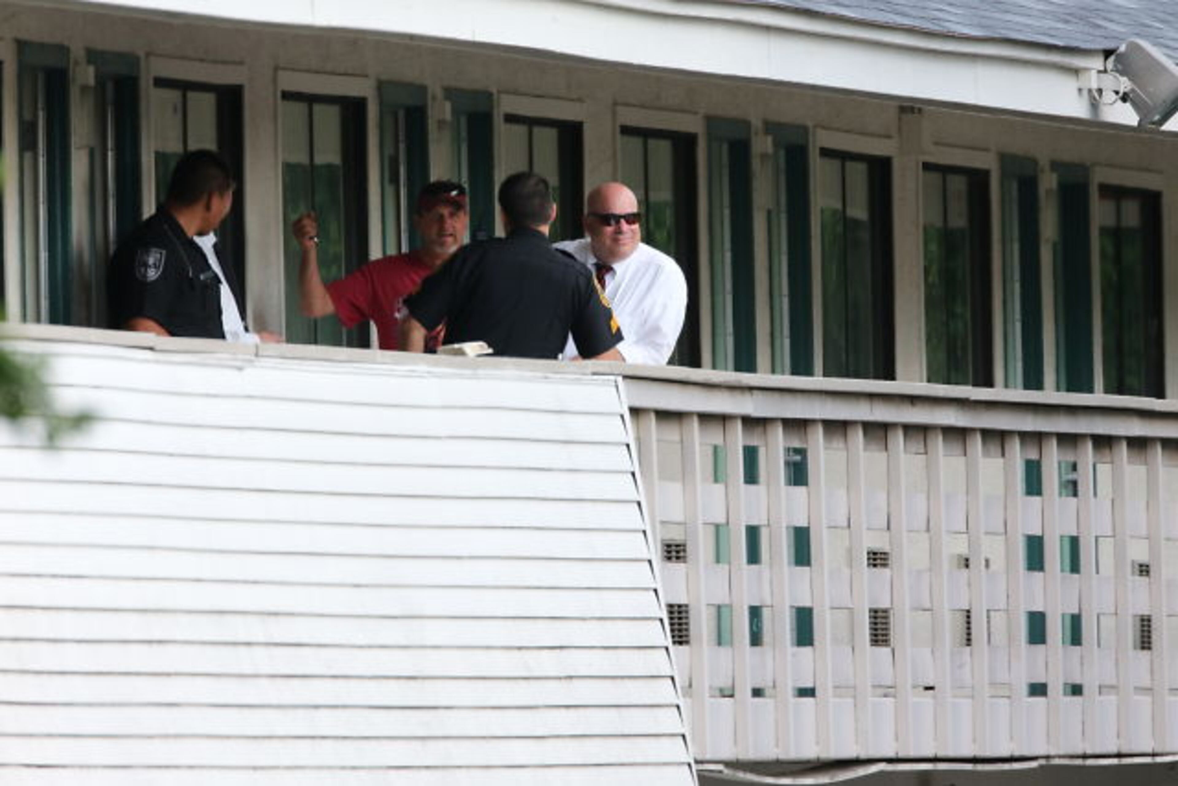 DeKalb police SWAT officers were called to a Motel 6 on Lawrenceville Highway and Montreal Road after a man inside refused to come out Wed., June 3, 2015. JOHN SPINK / JSPINK@AJC.COM