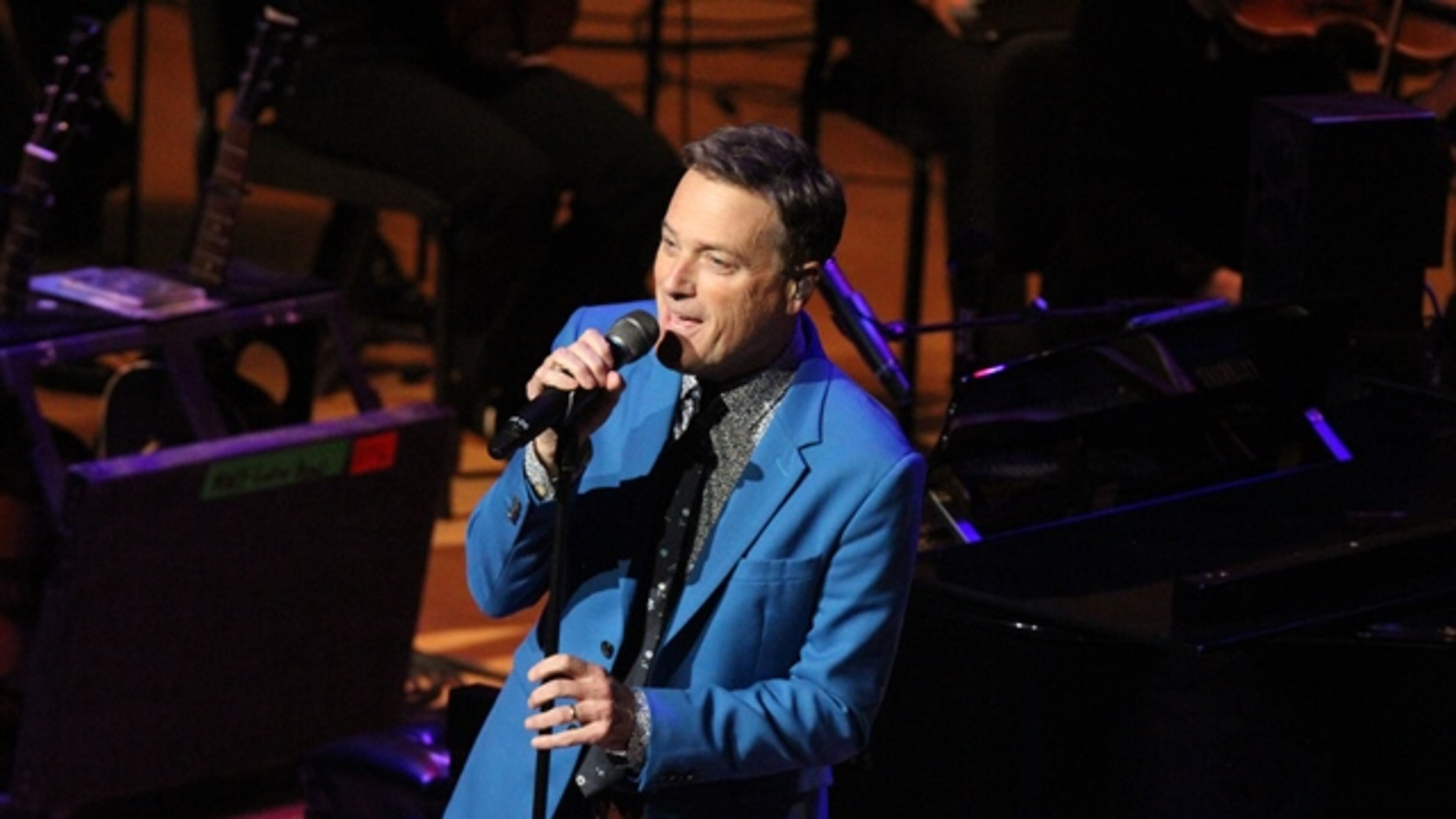 Michael W. Smith performing songs from his holiday albums at Atlanta Symphony Hall in December 2019. Photo: Melissa Ruggieri/Atlanta Journal-Constitution