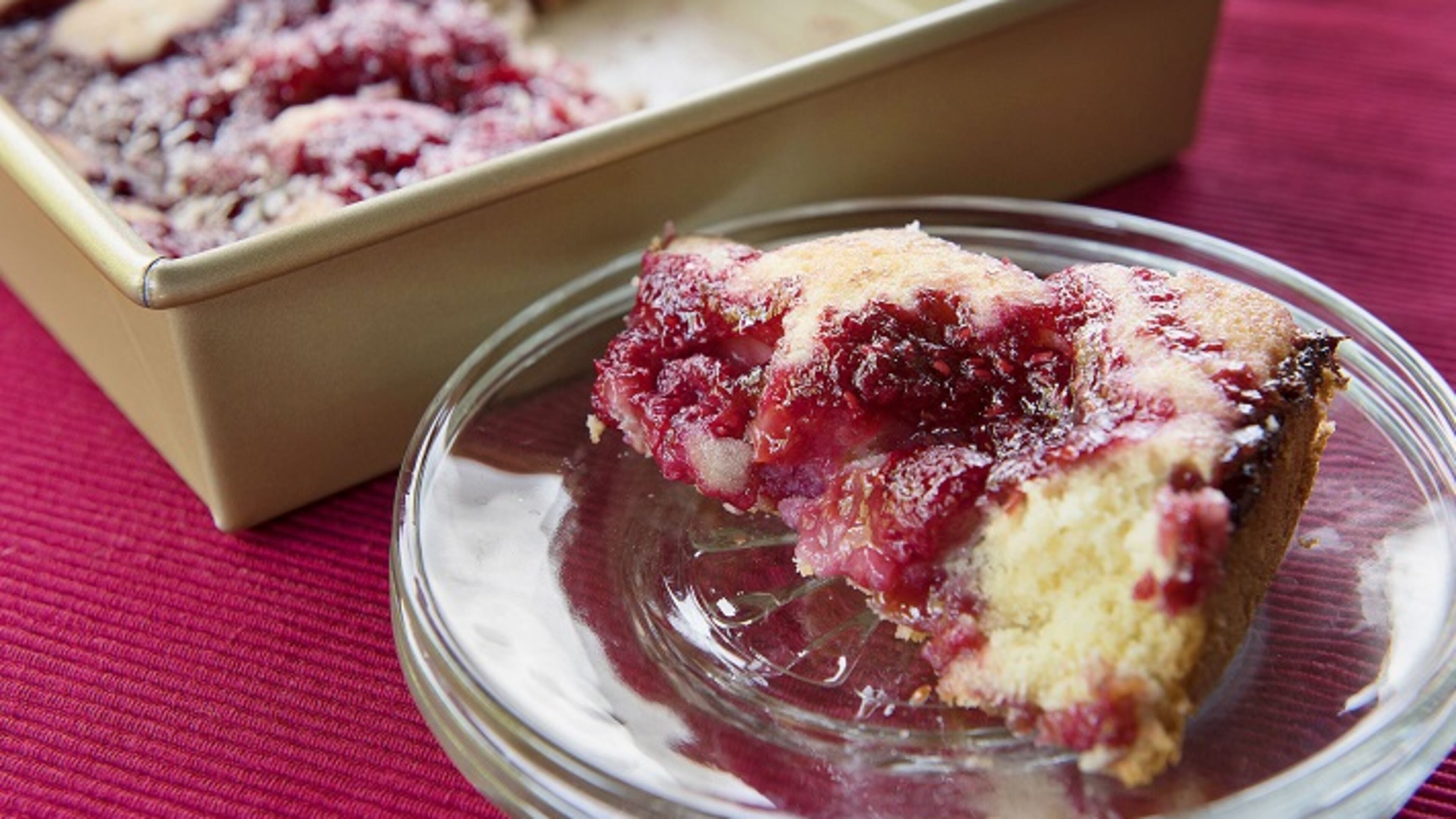 Raspberry Pudding Cake. (Haley Nelson/Pittsburgh Post-Gazette/TNS)