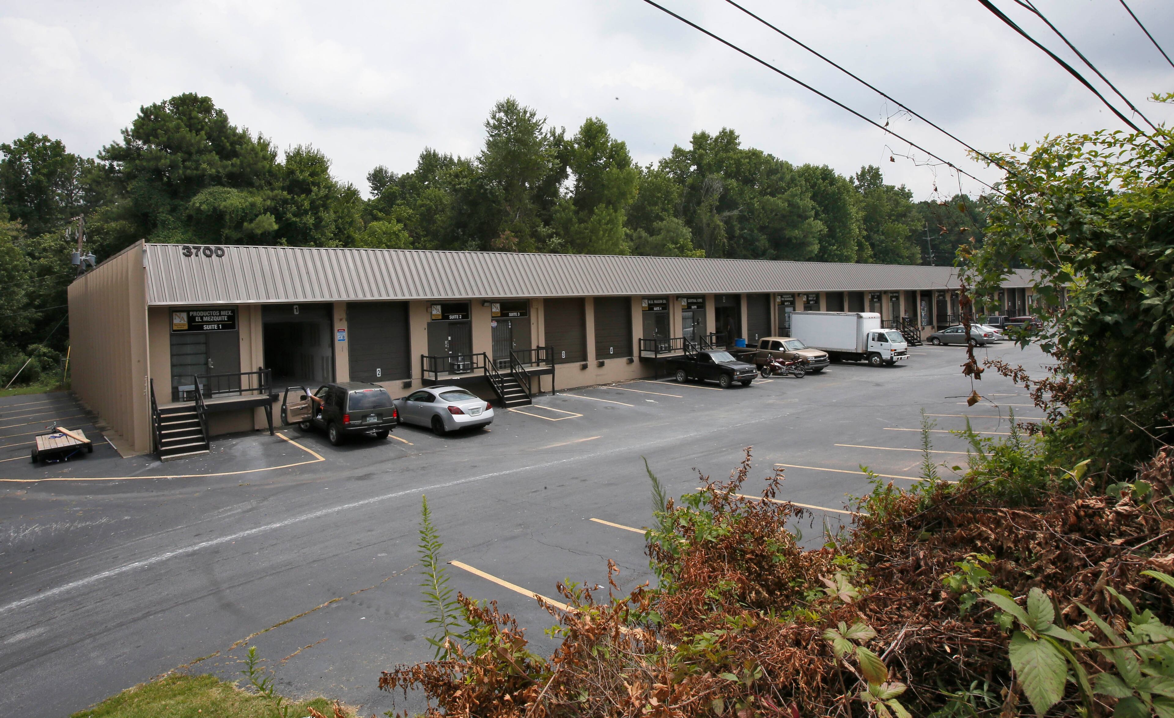 Police said unit 14 in this Wendell Dr. warehouse was a chop shop operation. Atlanta police this week busted a major car theft and chop shop operation targeting General Motors sport utility vehicles. Atlanta police believe Ronald Thomas stole and stripped more than 150 vehicles in the past few years, taking them to a series of abandoned warehouses and stripping them for parts. BOB ANDRES / BANDRES@AJC.COM
