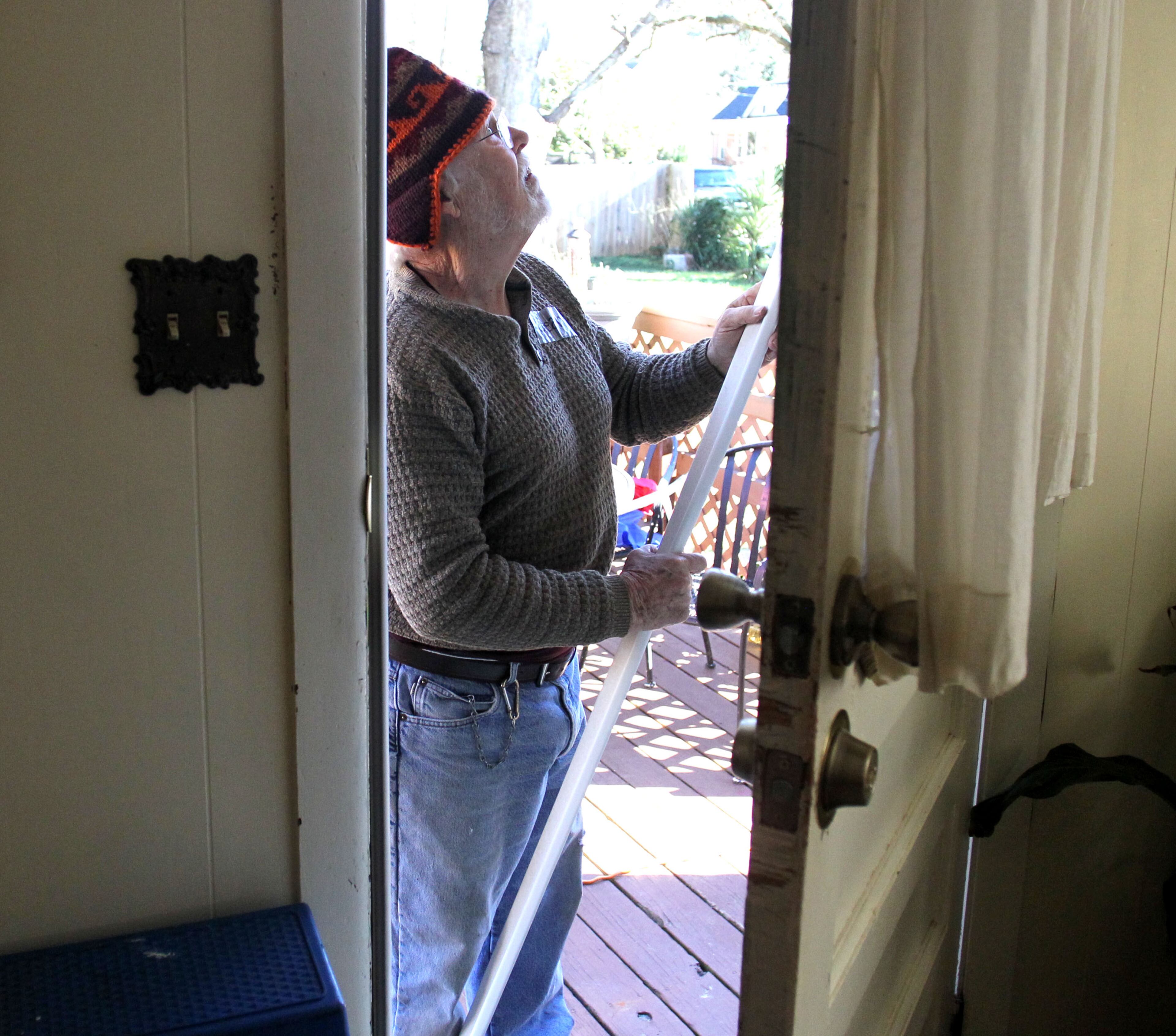 Dean Fenley volunteers with the 14th annual Martin Luther King Jr. Service Project in Oakhurst. Finley has been volunteering with the Project since it began, and even though he moved 45 miles away and still comes back to volunteer. TAYLOR CARPENTER / TAYLOR.CARPENTER@AJC.COM