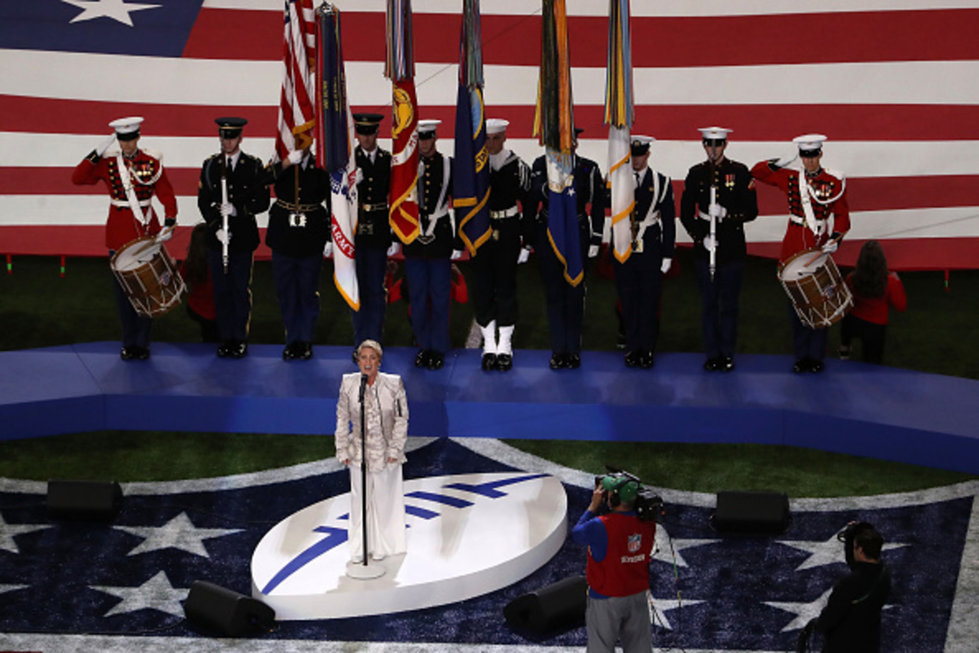 MINNEAPOLIS, MN - FEBRUARY 04: Pink sings the national anthem prior to Super Bowl LII between the New England Patriots and the Philadelphia Eagles at U.S. Bank Stadium on February 4, 2018 in Minneapolis, Minnesota. (Photo by Christian Petersen/Getty Images)