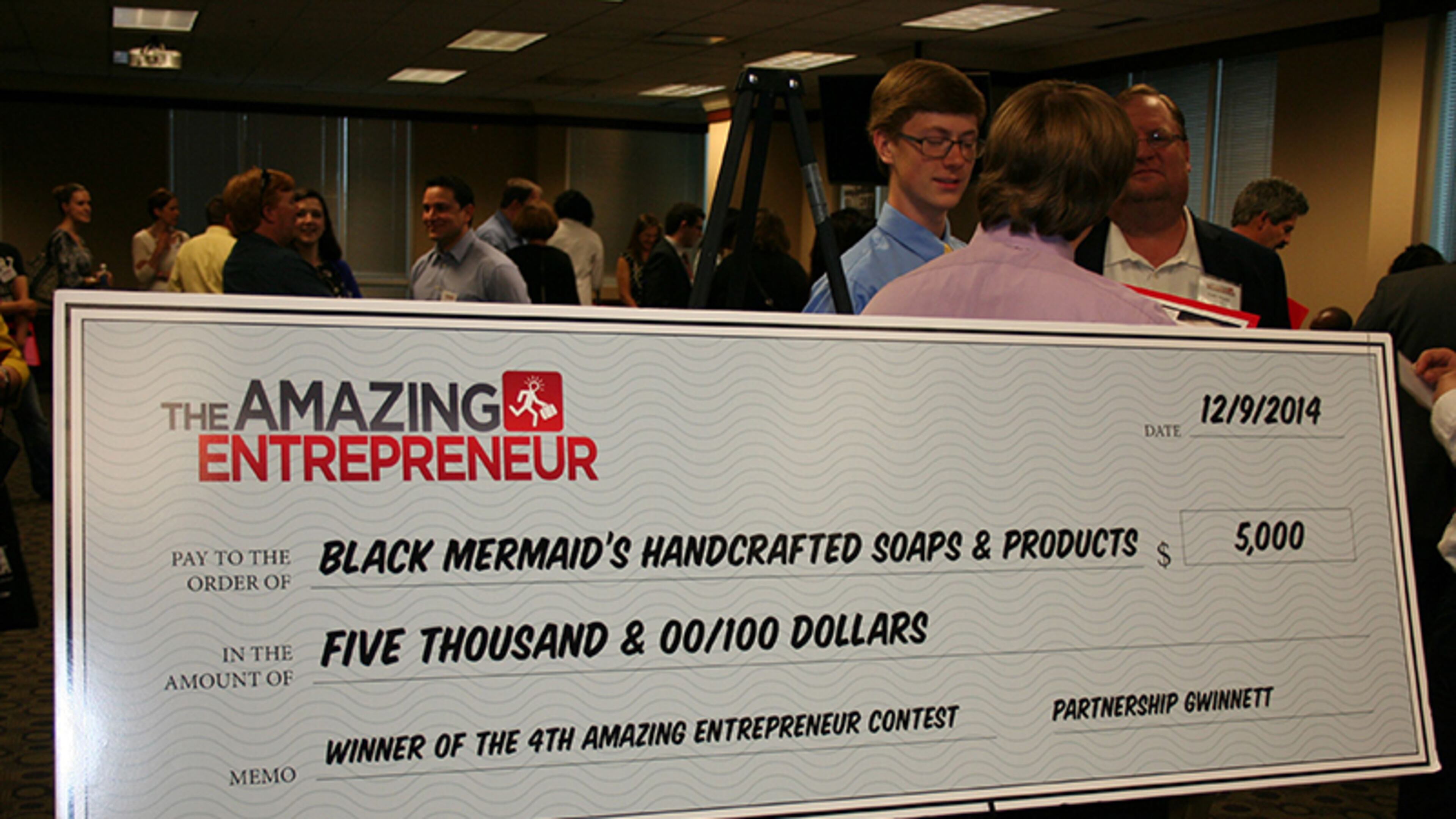 2016 Amazing Entrepreneur contest winners compete for $25,000 in cash and prizes.