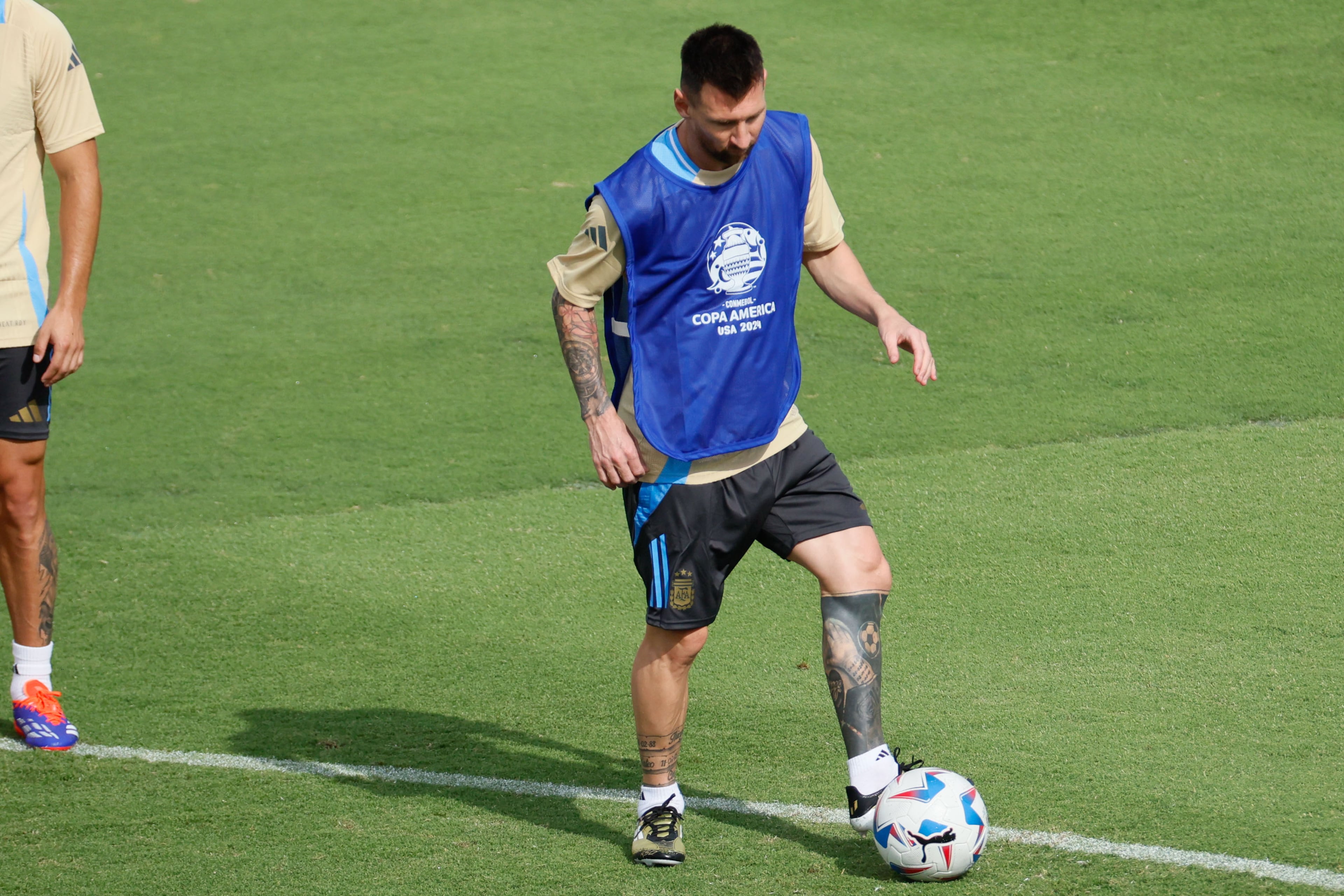 Argentina’s superstar Lionel Messi works during a drill.
(Miguel Martinez / AJC)