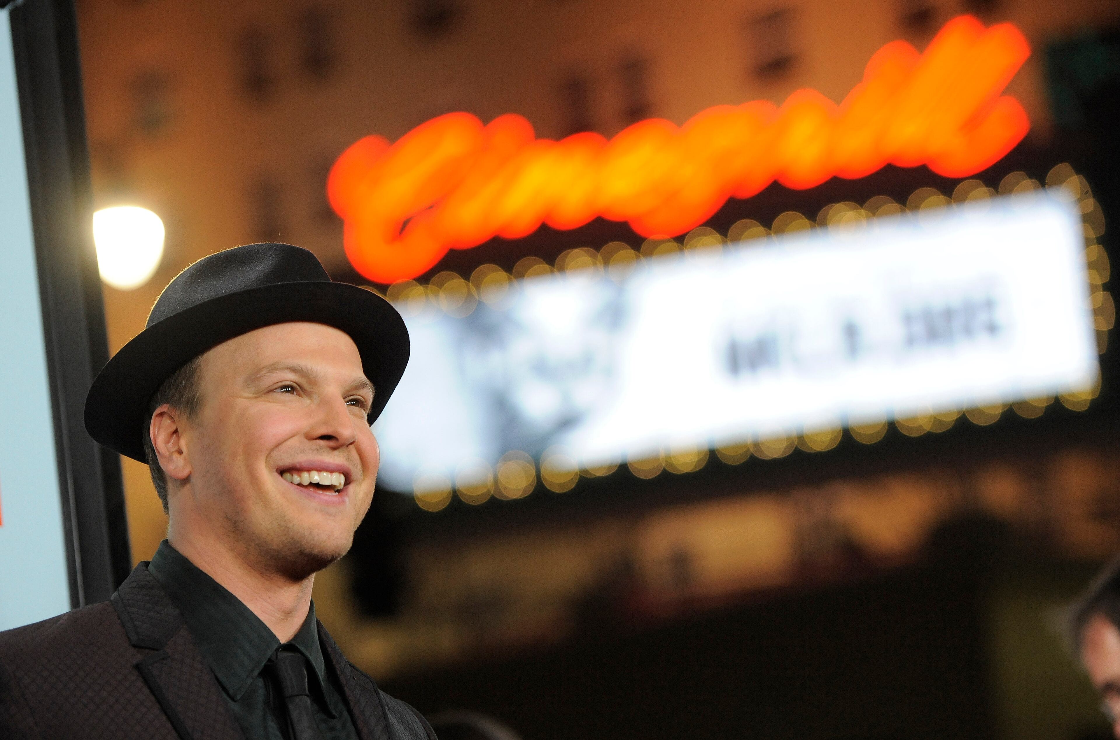 Singer Gavin DeGraw, who performs on the soundtrack of "Safe Haven," poses at the U.S. premiere of the film, Tuesday, Feb. 5, 2013, in the Hollywood section of Los Angeles.