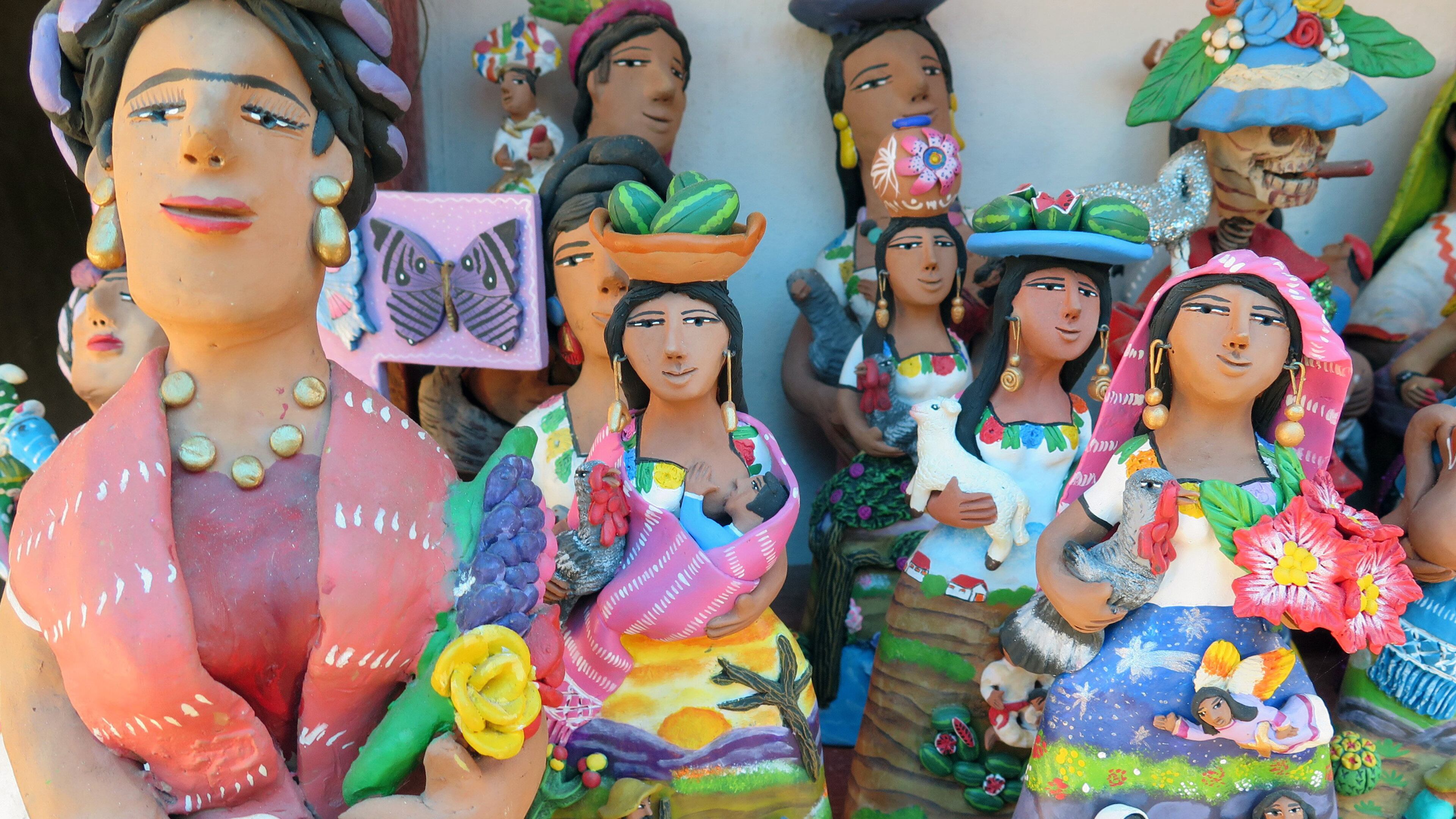 Josefina Aguilar produces decorative human figures in Ocotlan de Morelos, about 20 miles south of Oaxaca. (Terri Colby/Chicago Tribune/TNS)