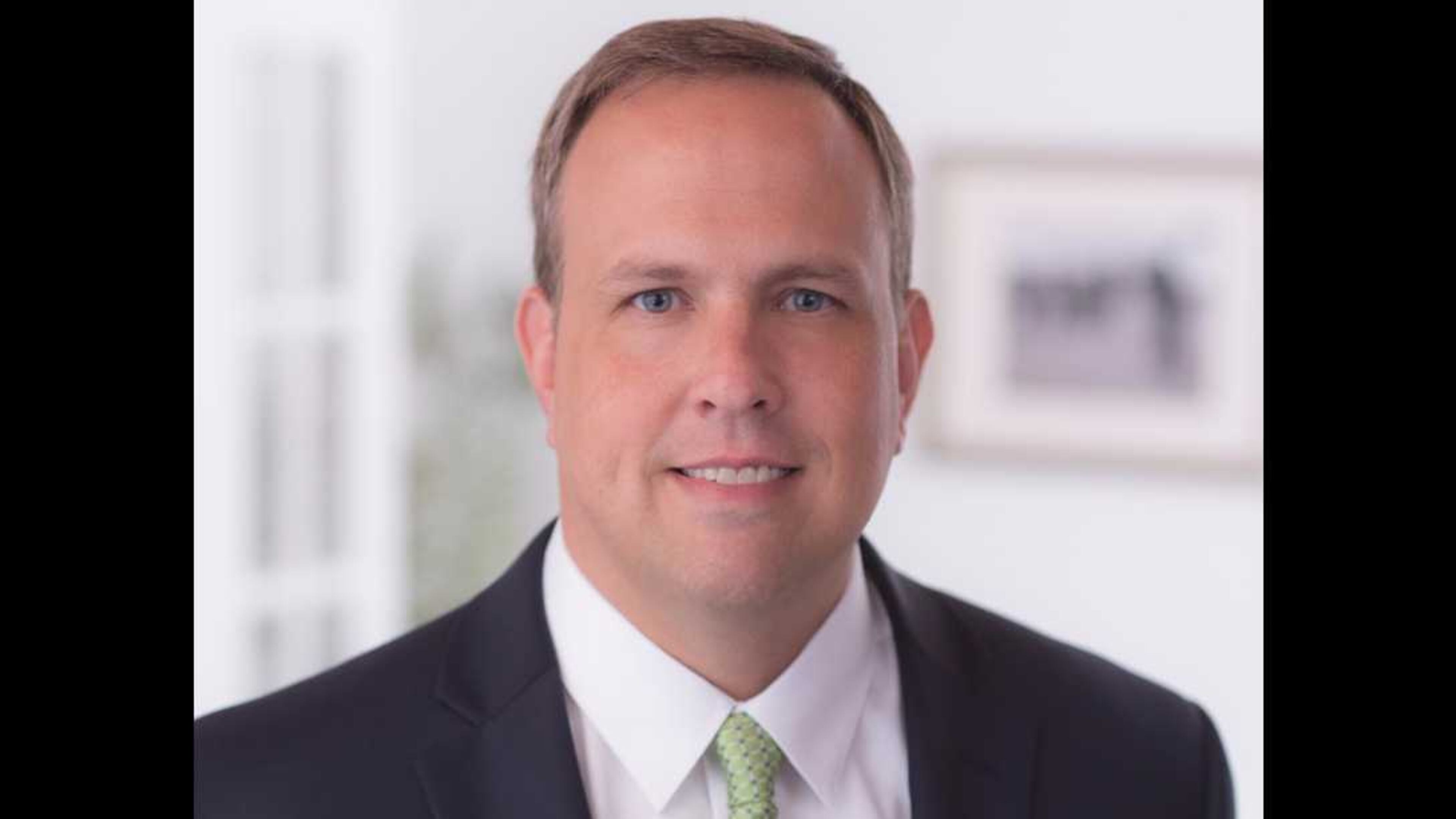 John Bradberry is Johns Creek's newest councilman. After defeating Vicki Horton, he will succeed Cori Davenport in the Post 3 seat.