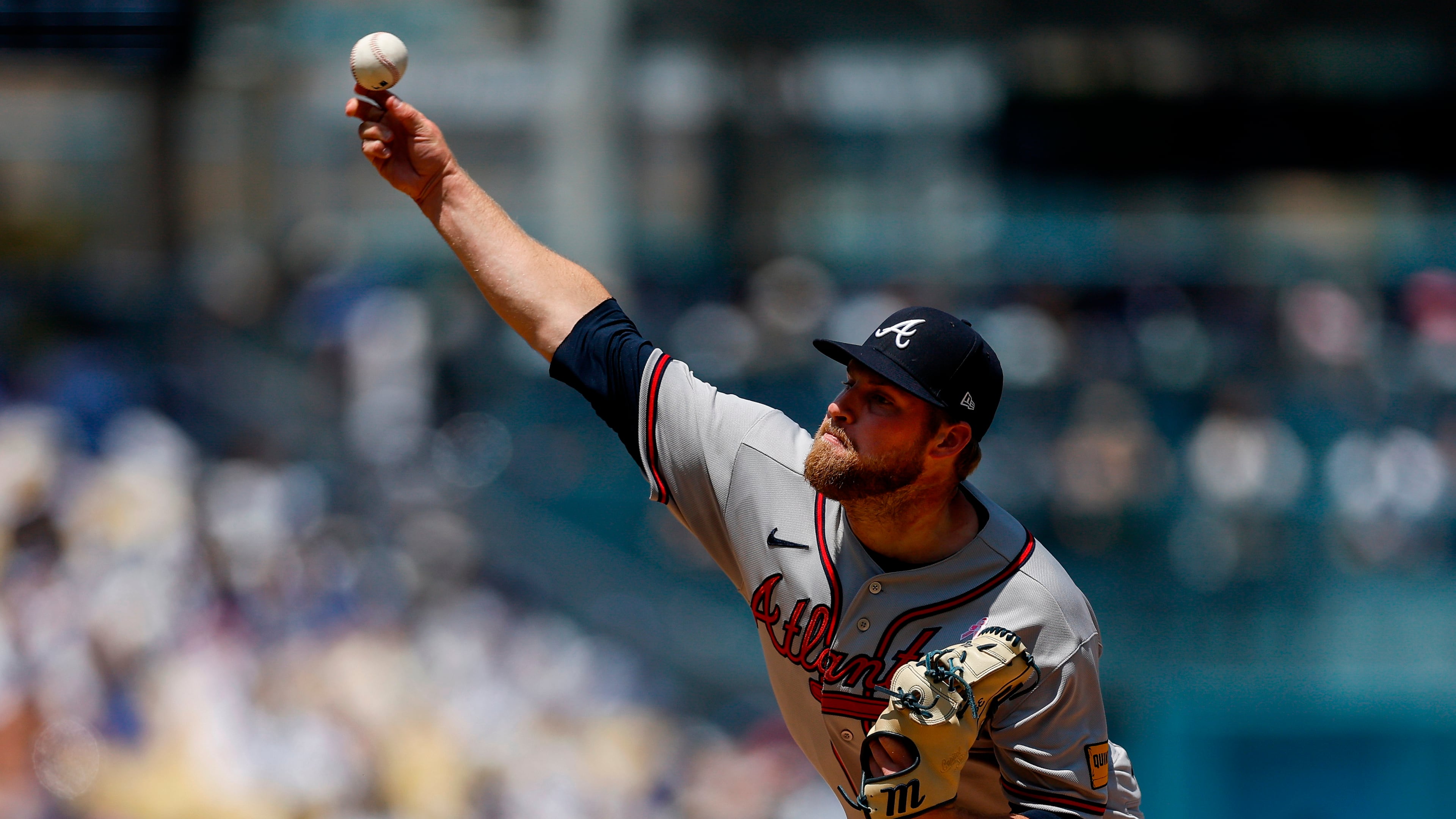 Atlanta Braves starting pitcher Bryce Elder delivers to the plate during the first inning of a baseball game against the Los Angeles Dodgers, Sunday, May 10, 2026, in Los Angeles. (AP Photo/Caroline Brehman)