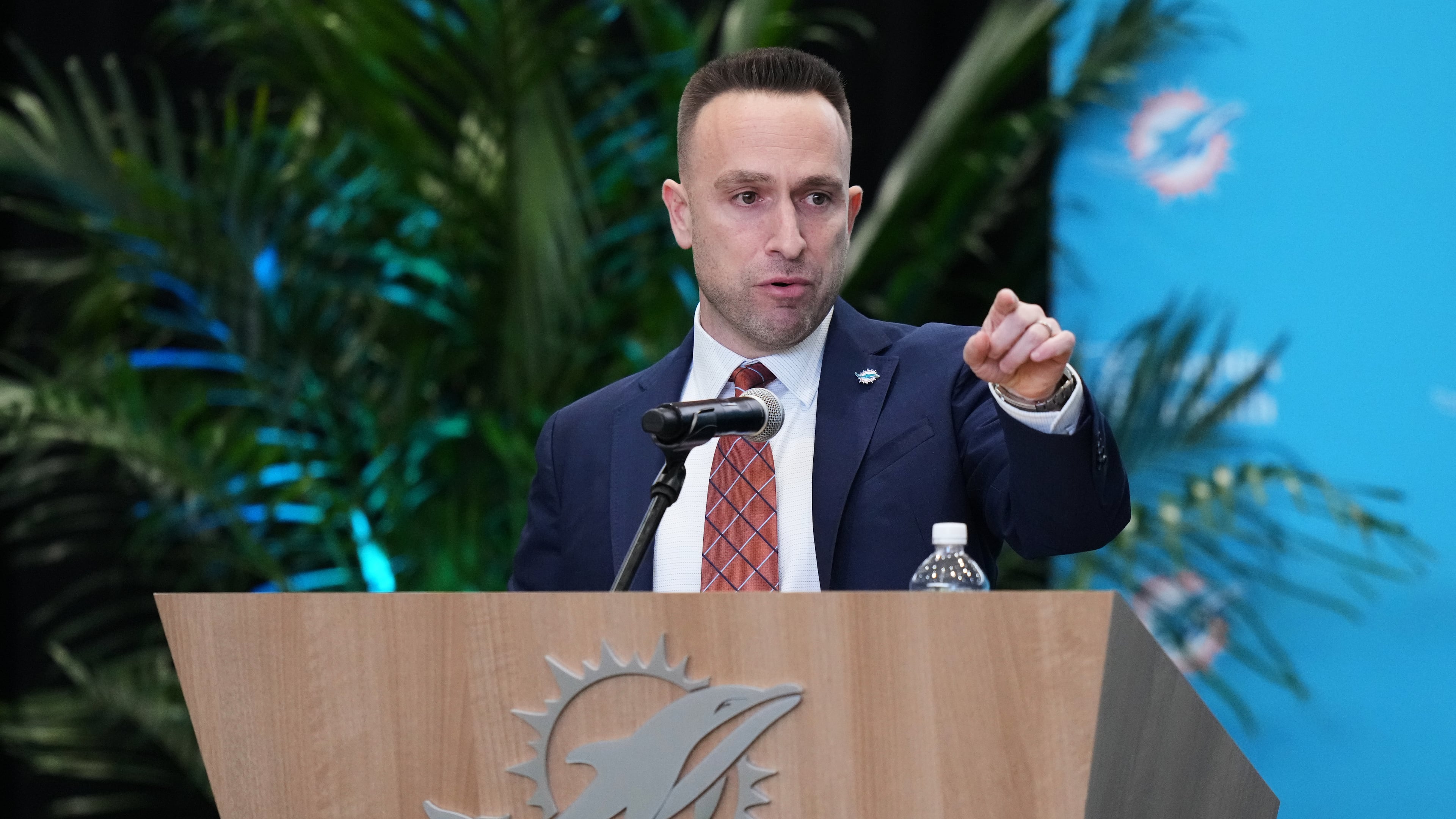 Miami Dolphins head coach Jeff Hafley speaks during a news conference at the teams NFL football training facility, Thursday, Jan. 22, 2026, in Miami Gardens, Fla. (AP Photo/Lynne Sladky)