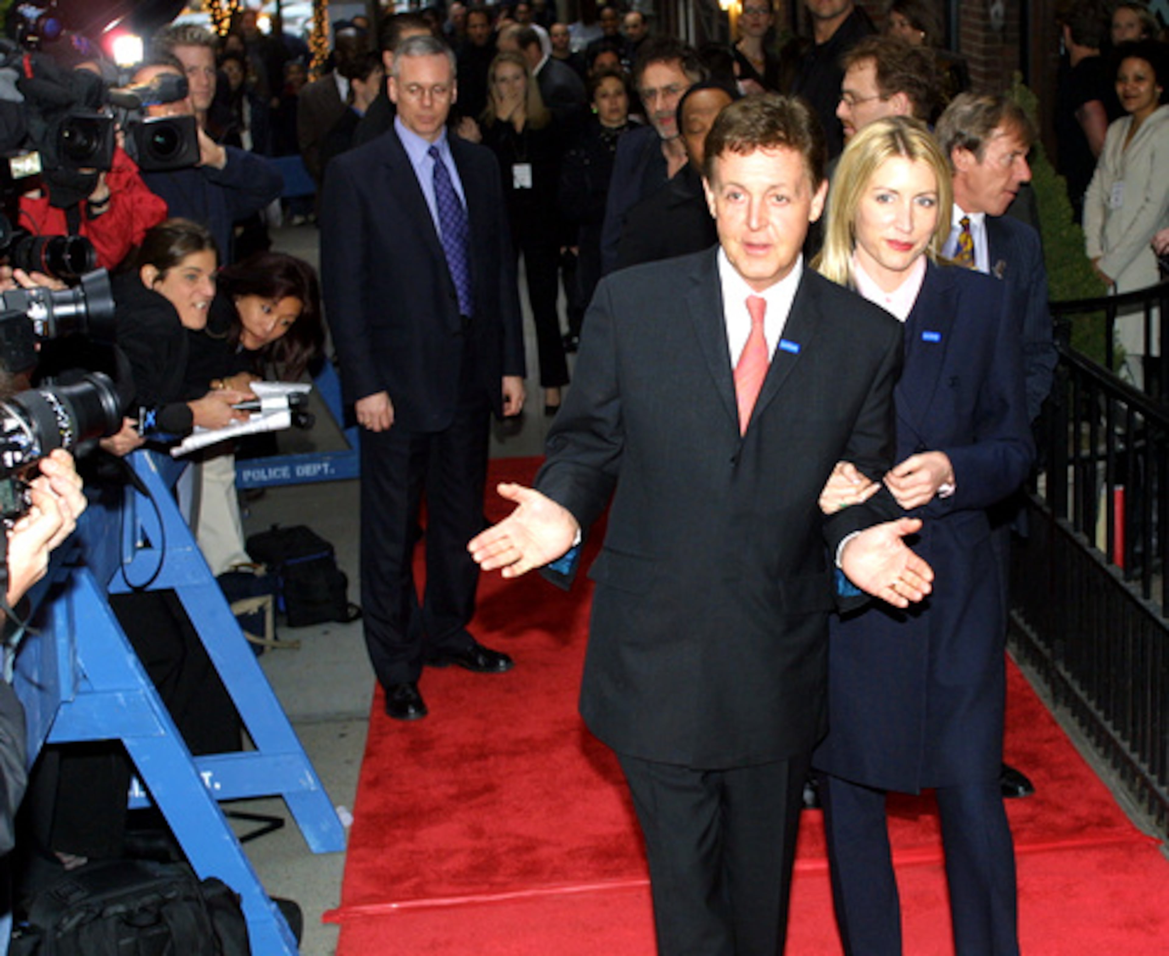 McCartney and Mills were honored April 20, 2001, in New York for their work on behalf of Adopt A Minefield, an organization dedicated to eradicating deadly land mines.