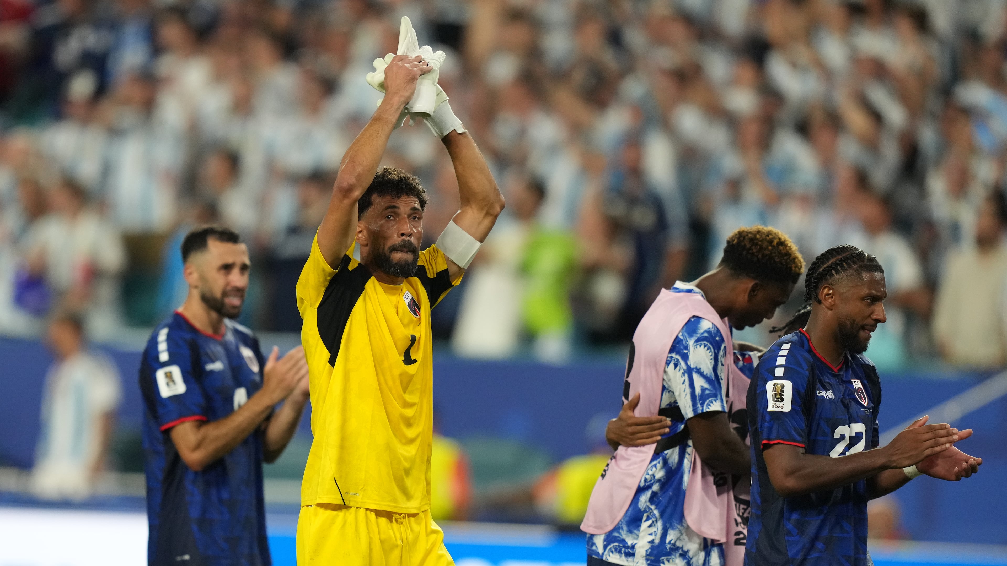 Cape Verde goalkeeper Vozinha (1) applauds the crowd as he leaves after the World Cup round of 32 soccer match between Argentina and Cape Verde in Miami Gardens, Fla., Friday, July 3, 2026. (AP Photo/Lynne Sladky)