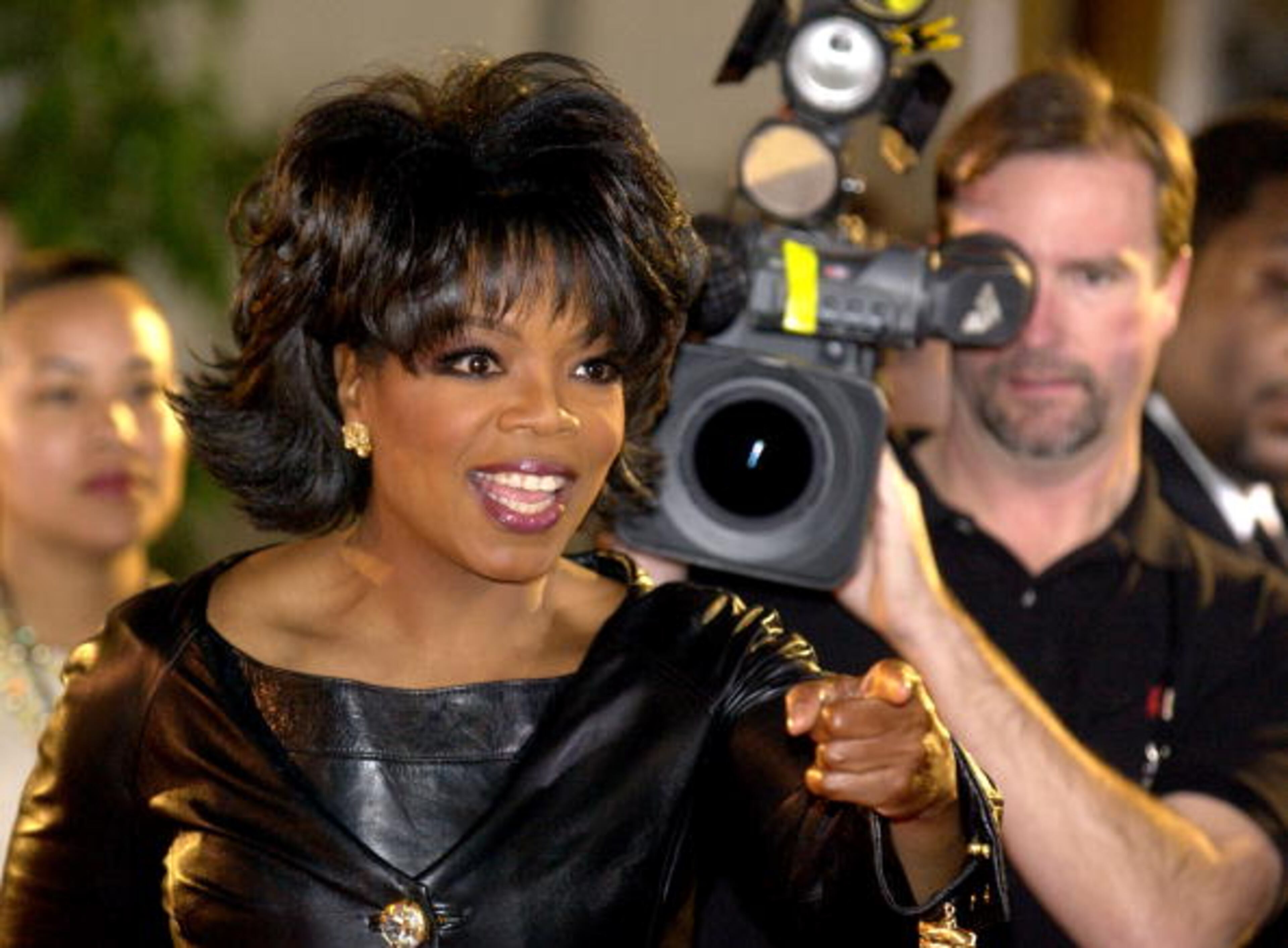 PASADENA - JANUARY 11: Talk show host Oprah Winfrey attends the 30th Annual People's Choice Awards at the Pasadena Civic Auditorium January 11, 2004 in Pasadena, California. (Photo by Vince Bucci/Getty Images)