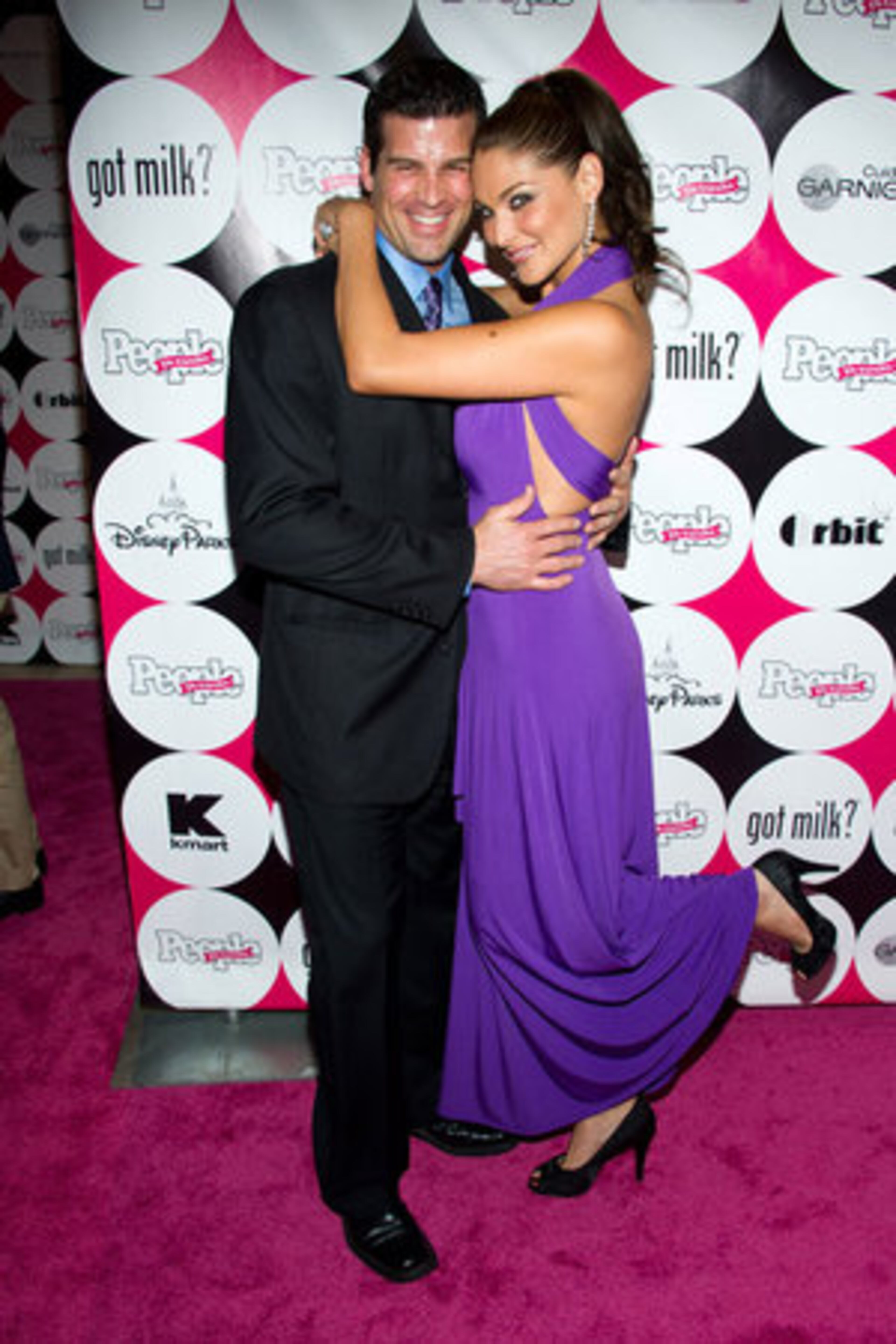 Jack Hartnett and Bianca Soto cuddle up for cameras.