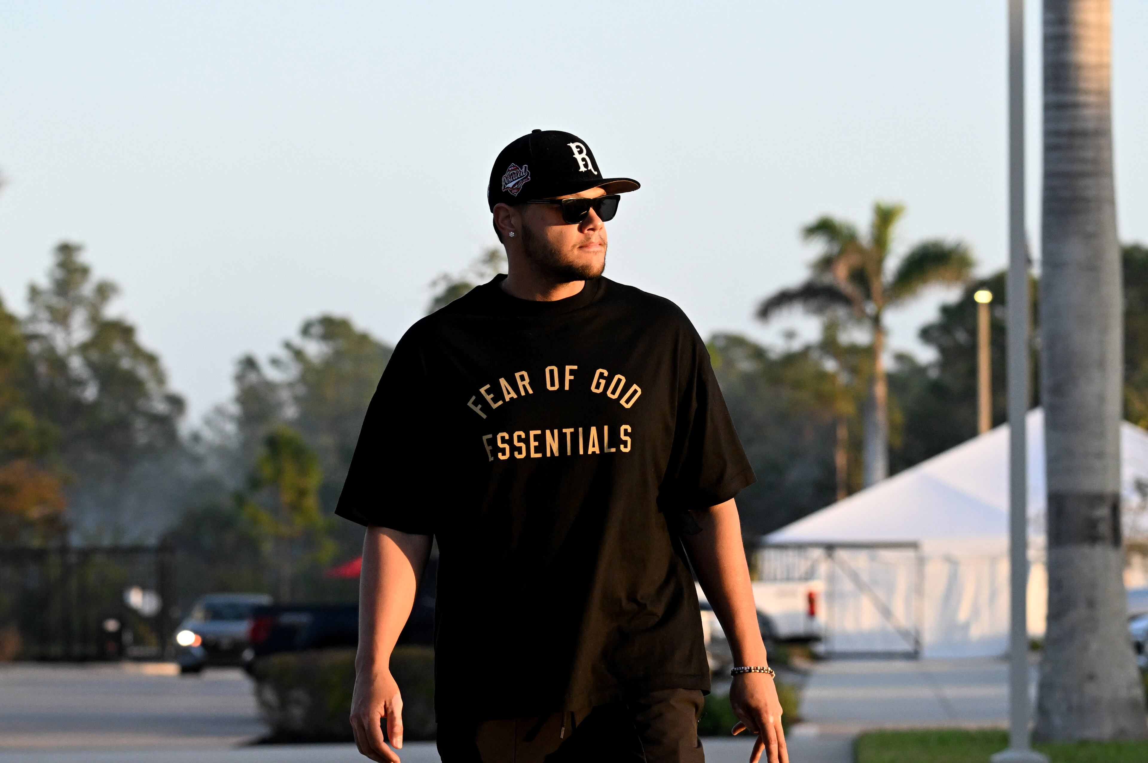 Braves pitchers and catchers report