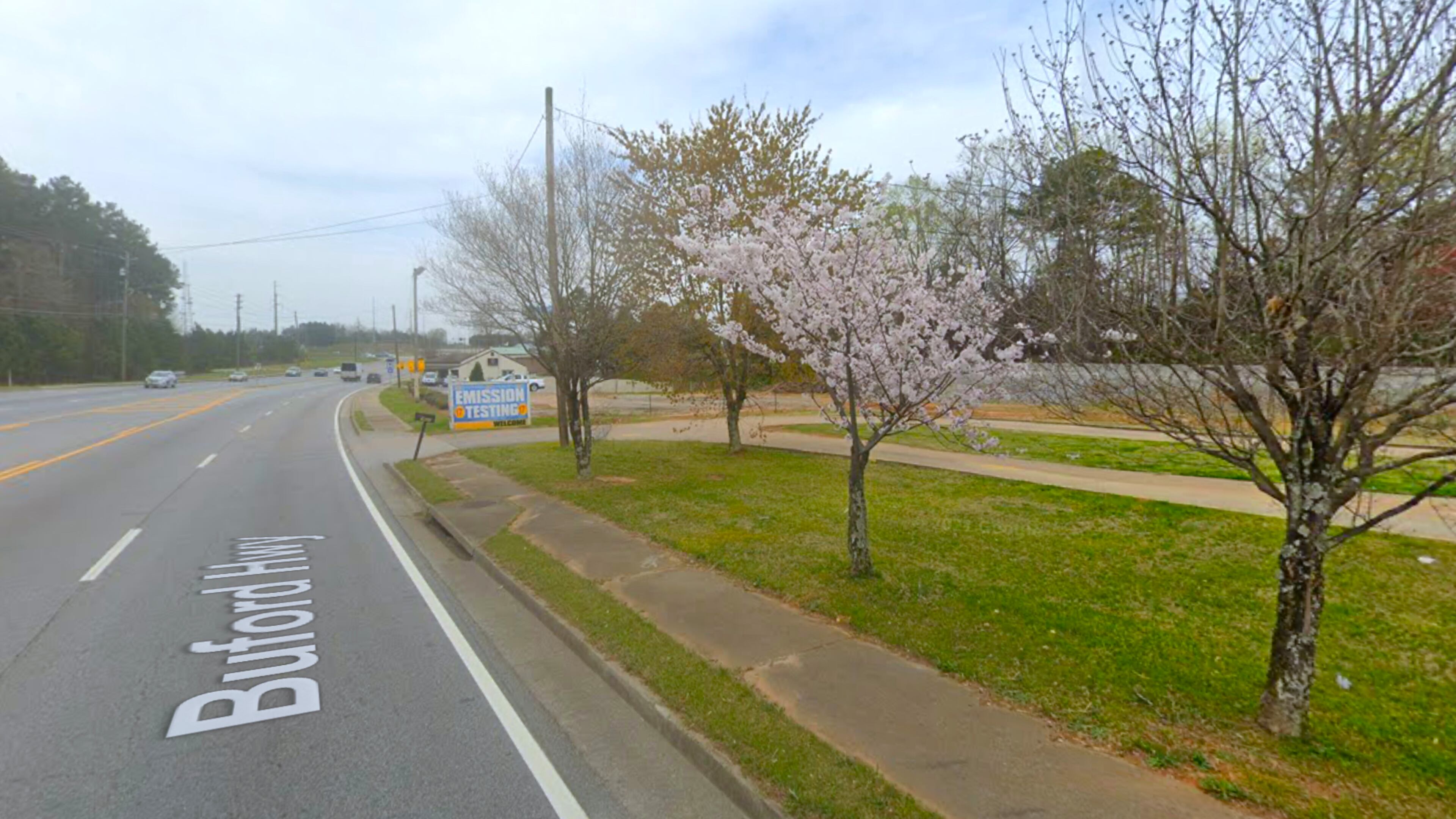 Duluth plans to repair sidewalks along Buford Highway from North Berkeley Lake Road on the south end to Baxley Ridge Drive on the north end. (Google Maps)