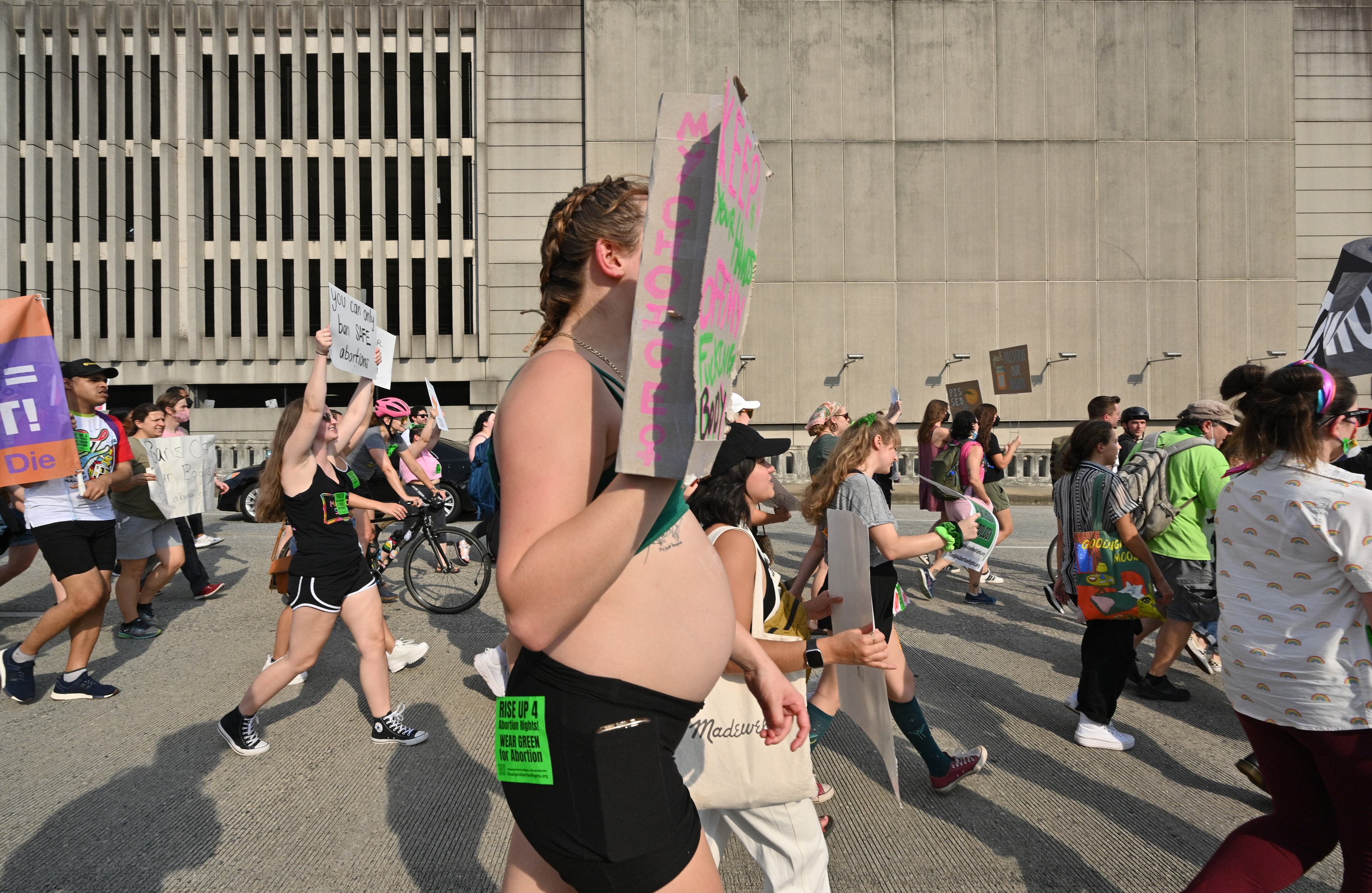 June 24, 2022 Atlanta - People march to protest the Supreme Court's decision to overturn Roe v. Wade in downtown Atlanta on Friday, June 24, 2022. (Hyosub Shin / Hyosub.Shin@ajc.com)